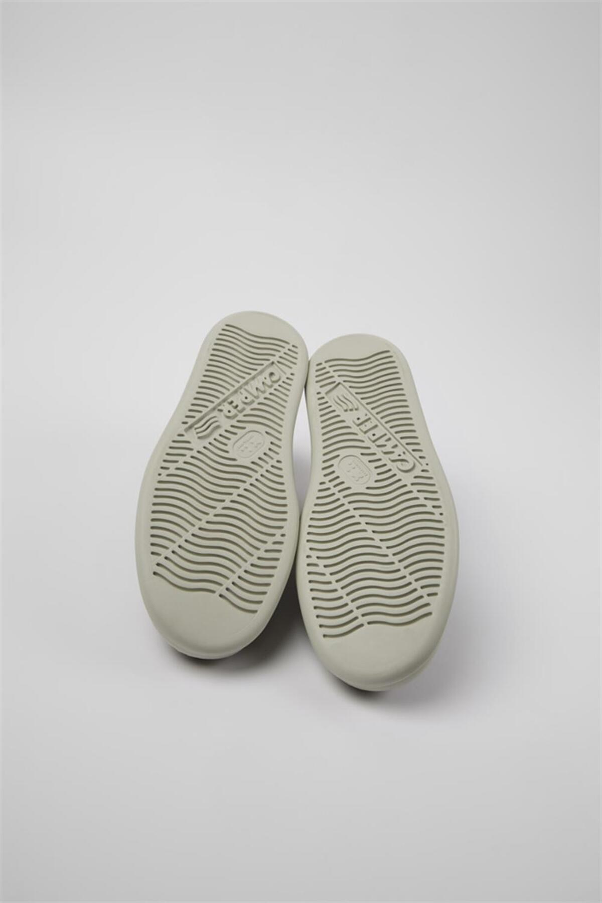 runner-four-k100227-064-41-211.jpg