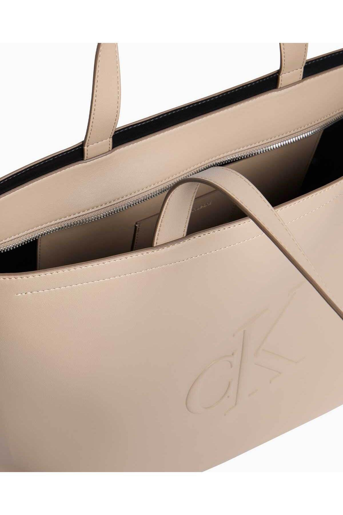 sculpted-slim-tote-el-cantasi-bcdc-a.jpg