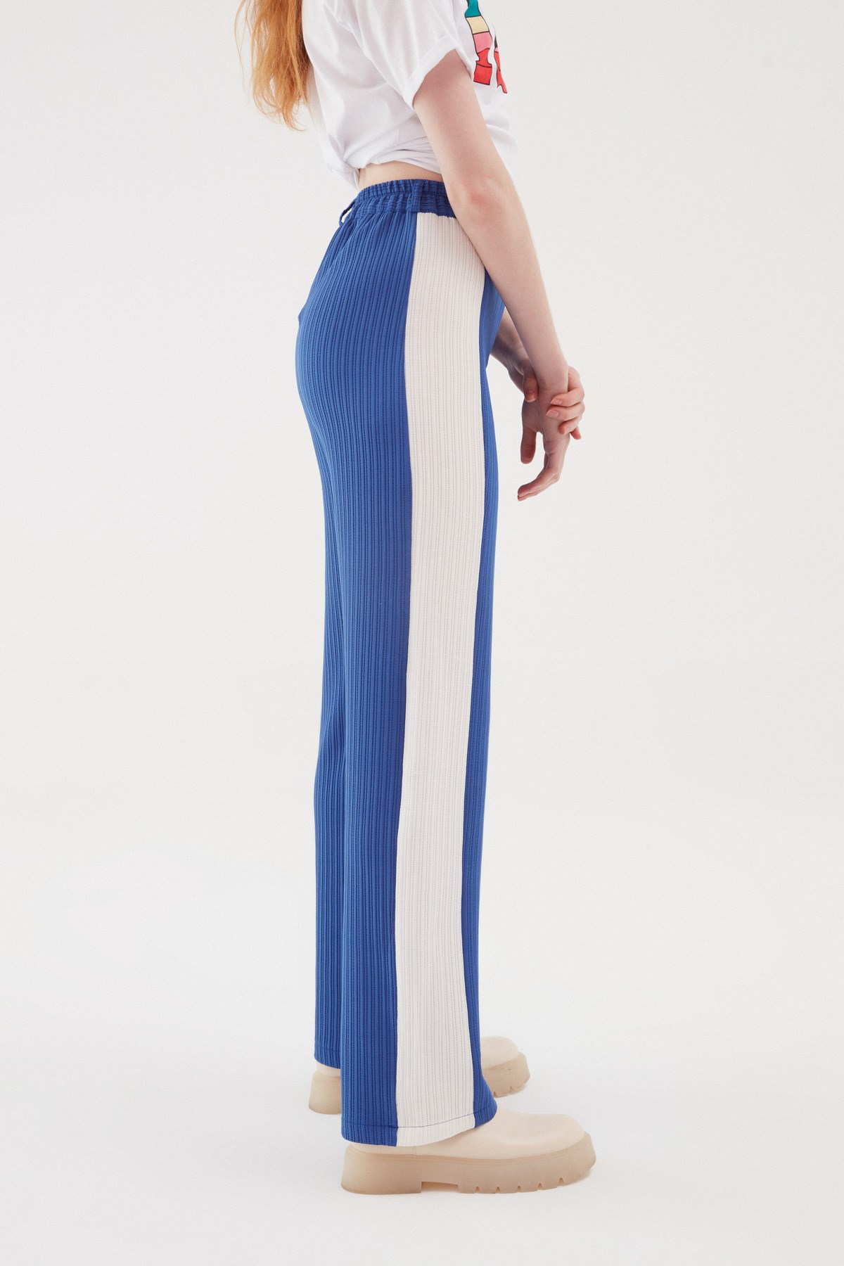 serit-detayli-bol-paca-pantolon-indigo-abbb-2.jpg