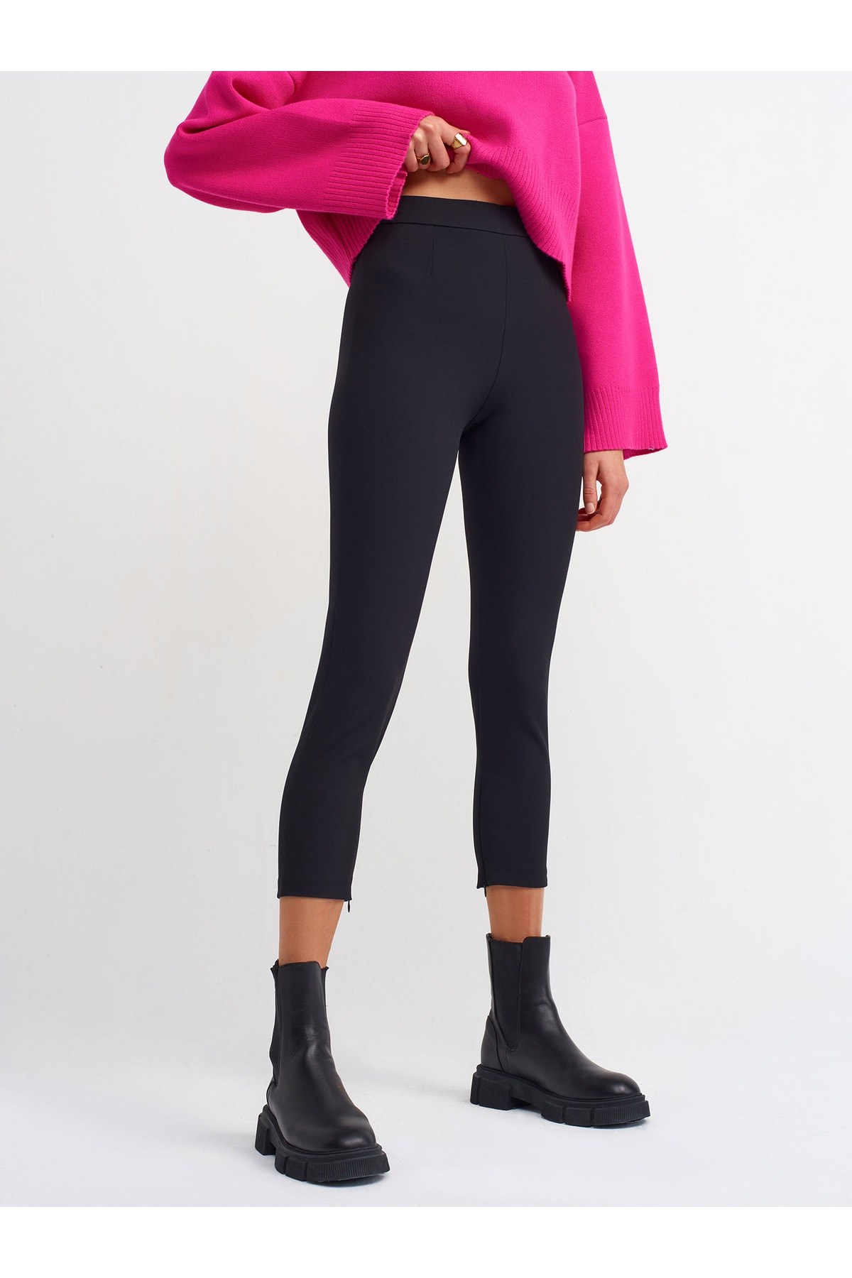 siyah-yuksek-bel-tayt-pantolon-f7d763.jpg