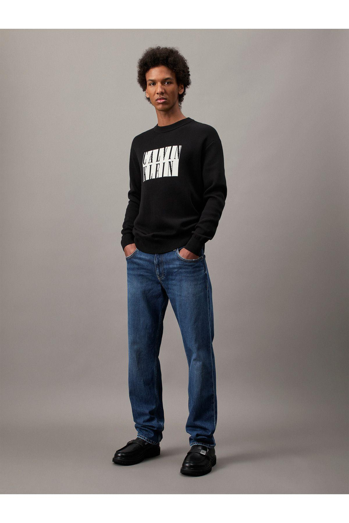 slim-straight-jeans-1-ac65.jpg