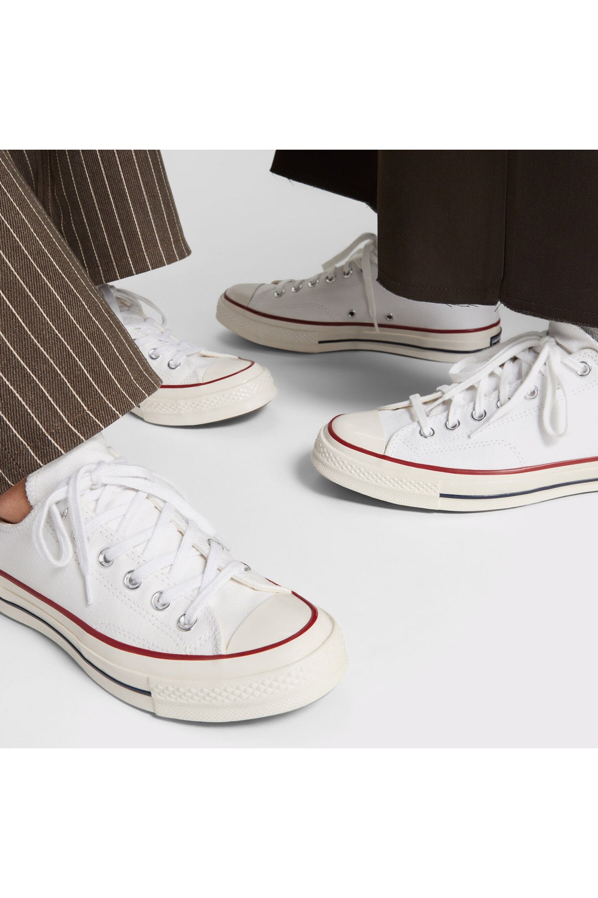 sneaker-unisex-white-0a8293.jpg