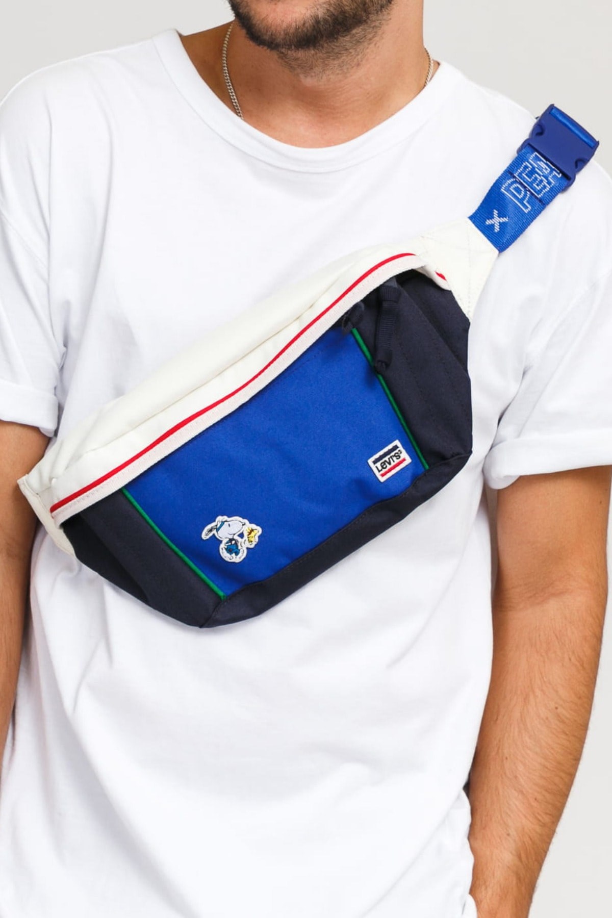 snoopy-sport-medium-bel-cantasi-33-038.jpg