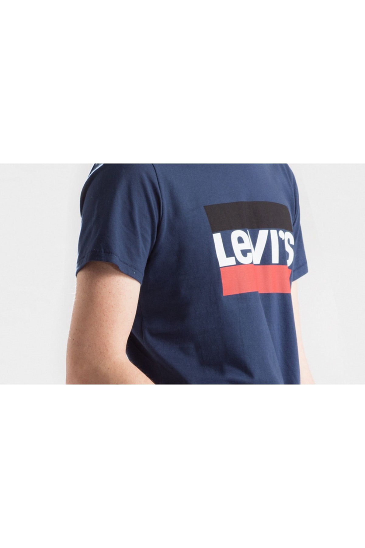 sportswear-graphic-tee-240f4e.jpg