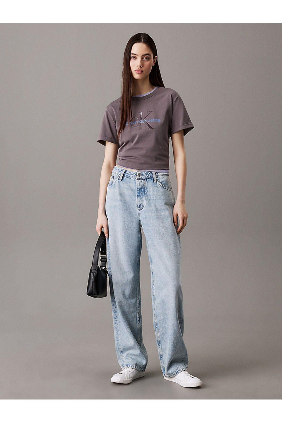 ss-liquid-ck-cropped-tee-6e1876.jpg