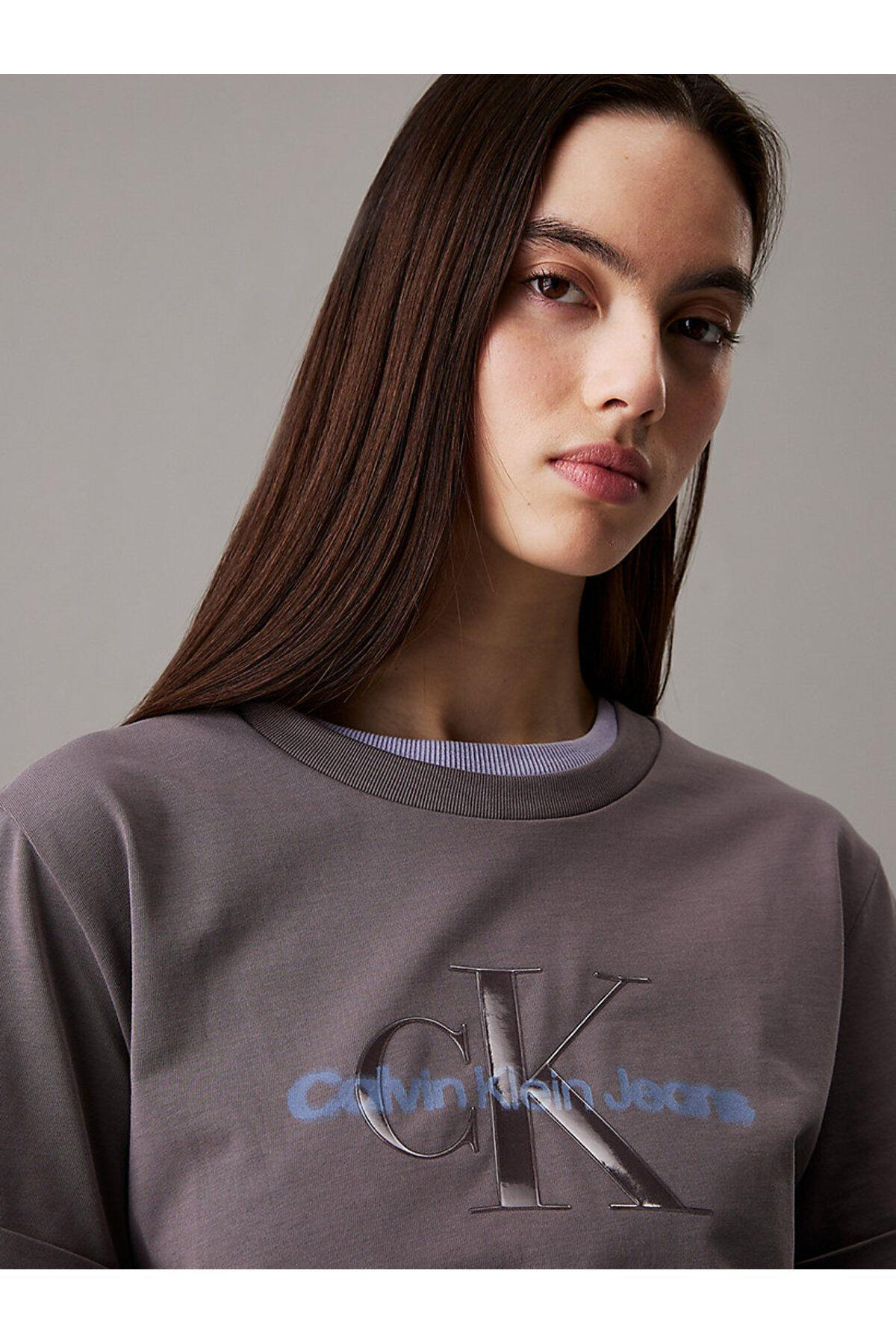 ss-liquid-ck-cropped-tee-b-899c.jpg