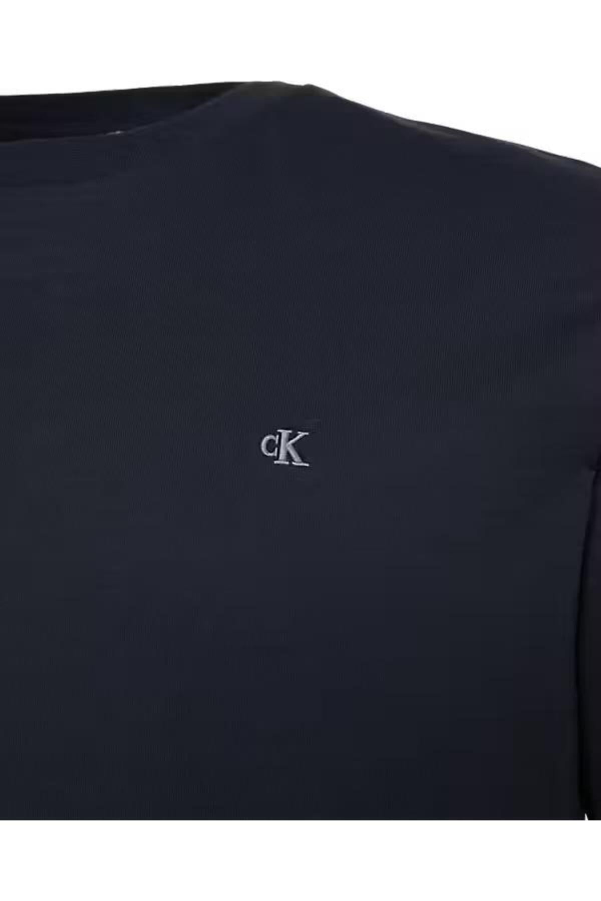 ss-smooth-cttn-solid-crewnk-tee-023358.jpg