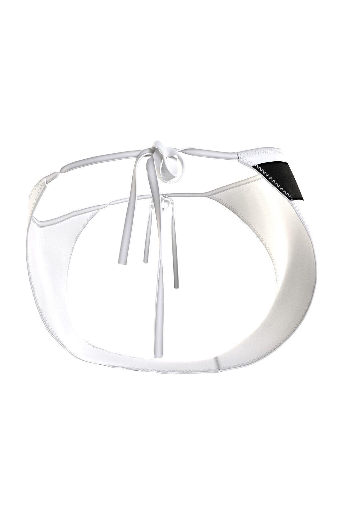 string-side-tie-cheeky-bikini-63b85f.jpg