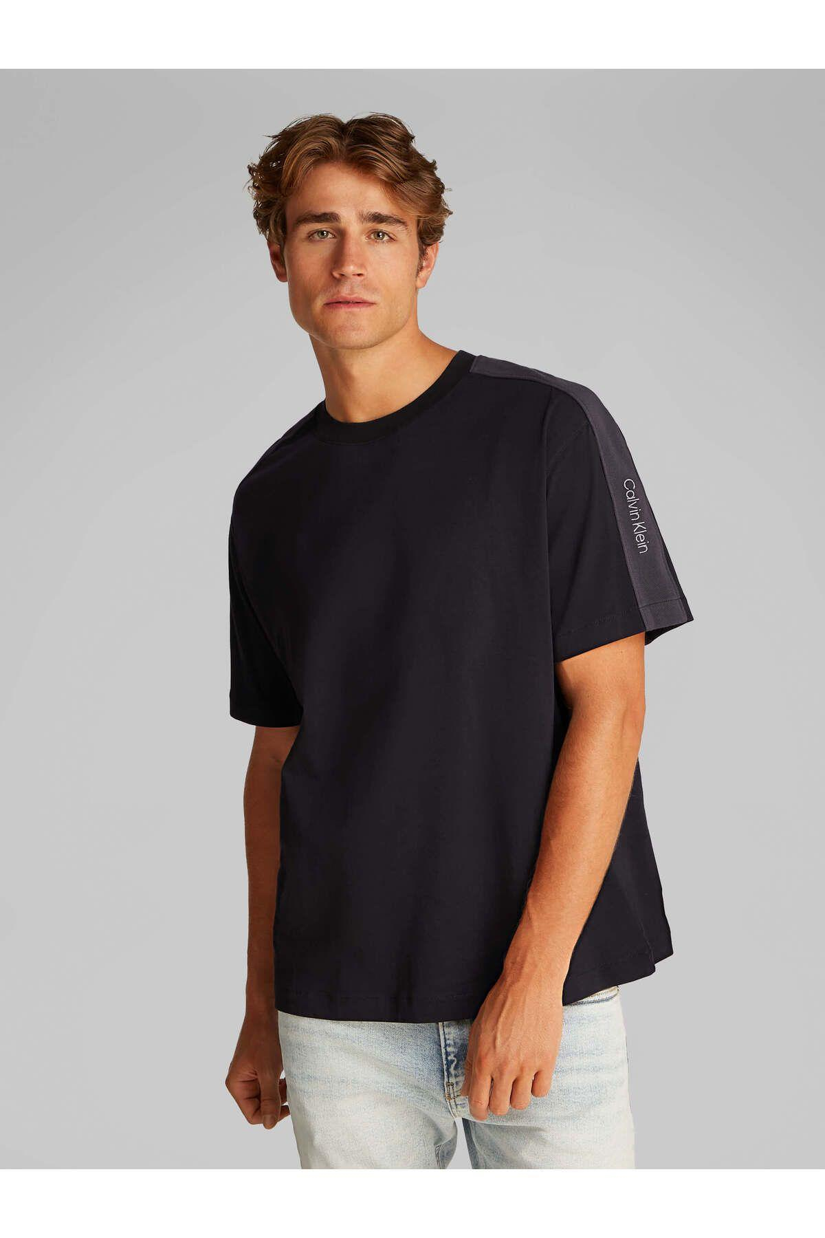 t-shirt-b6aeef.jpg