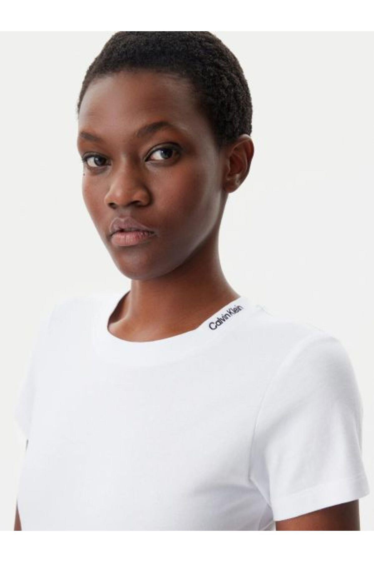t-shirt-cb7385.jpg