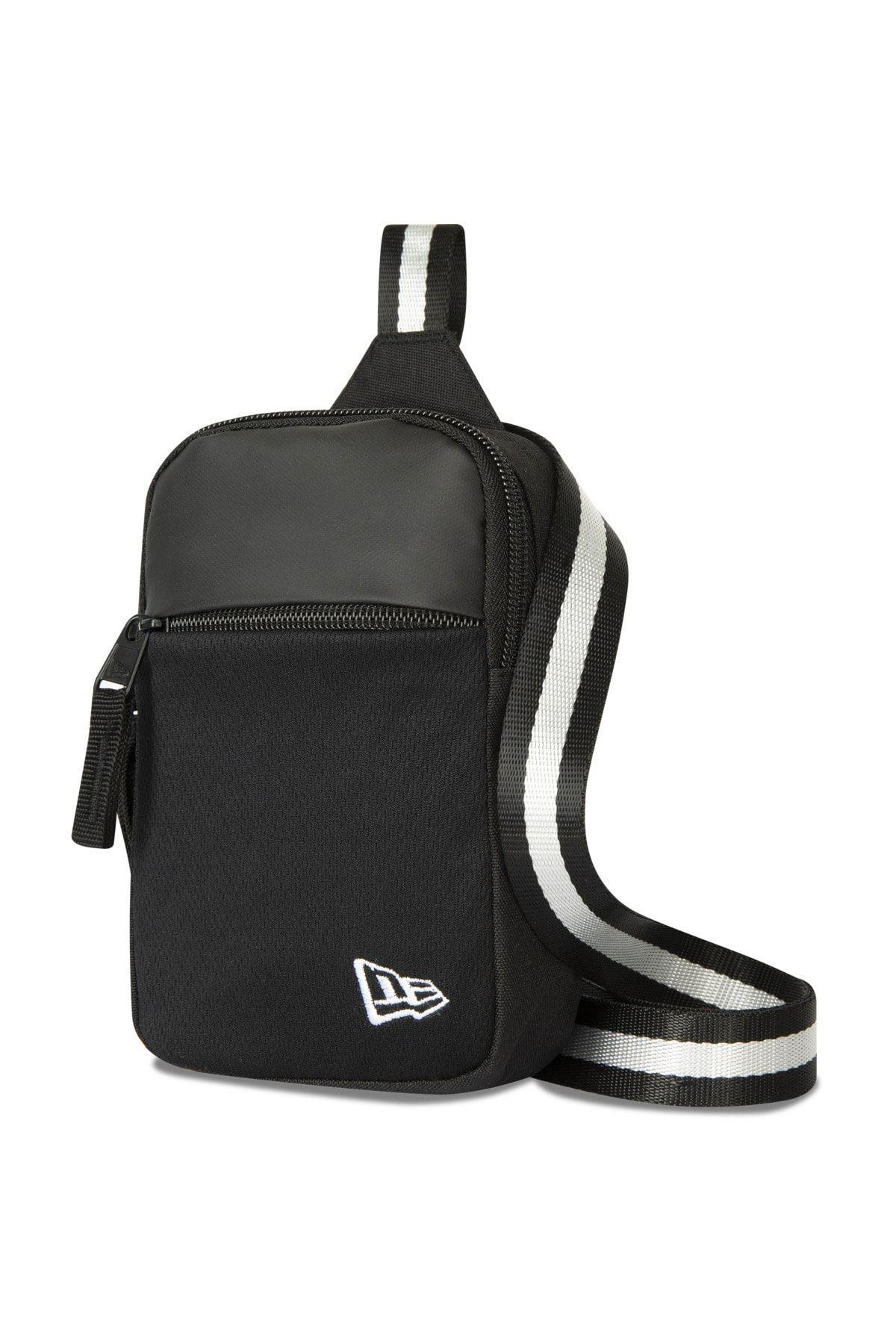 taping-side-pouch-newera-blkwhi-5c3229.jpg