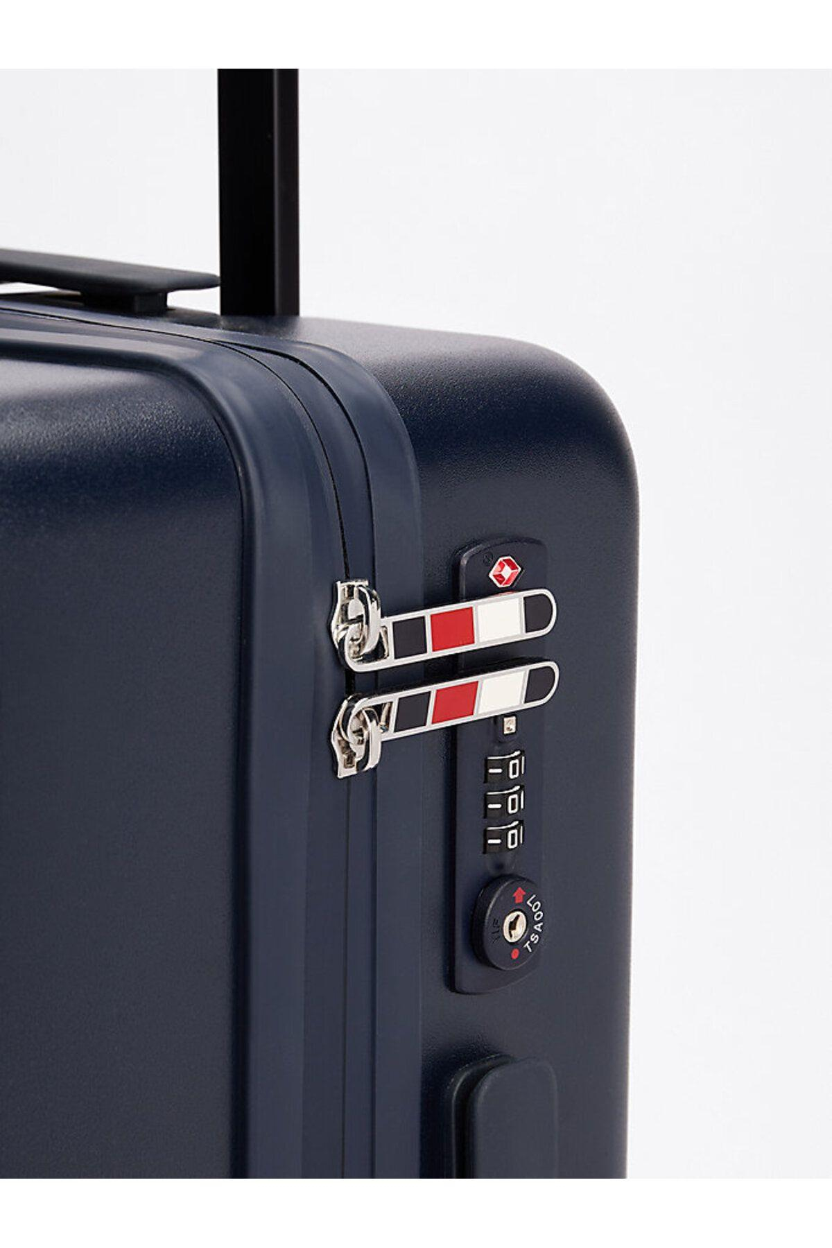 th-cabin-size-suitcase-5-bad5.jpg