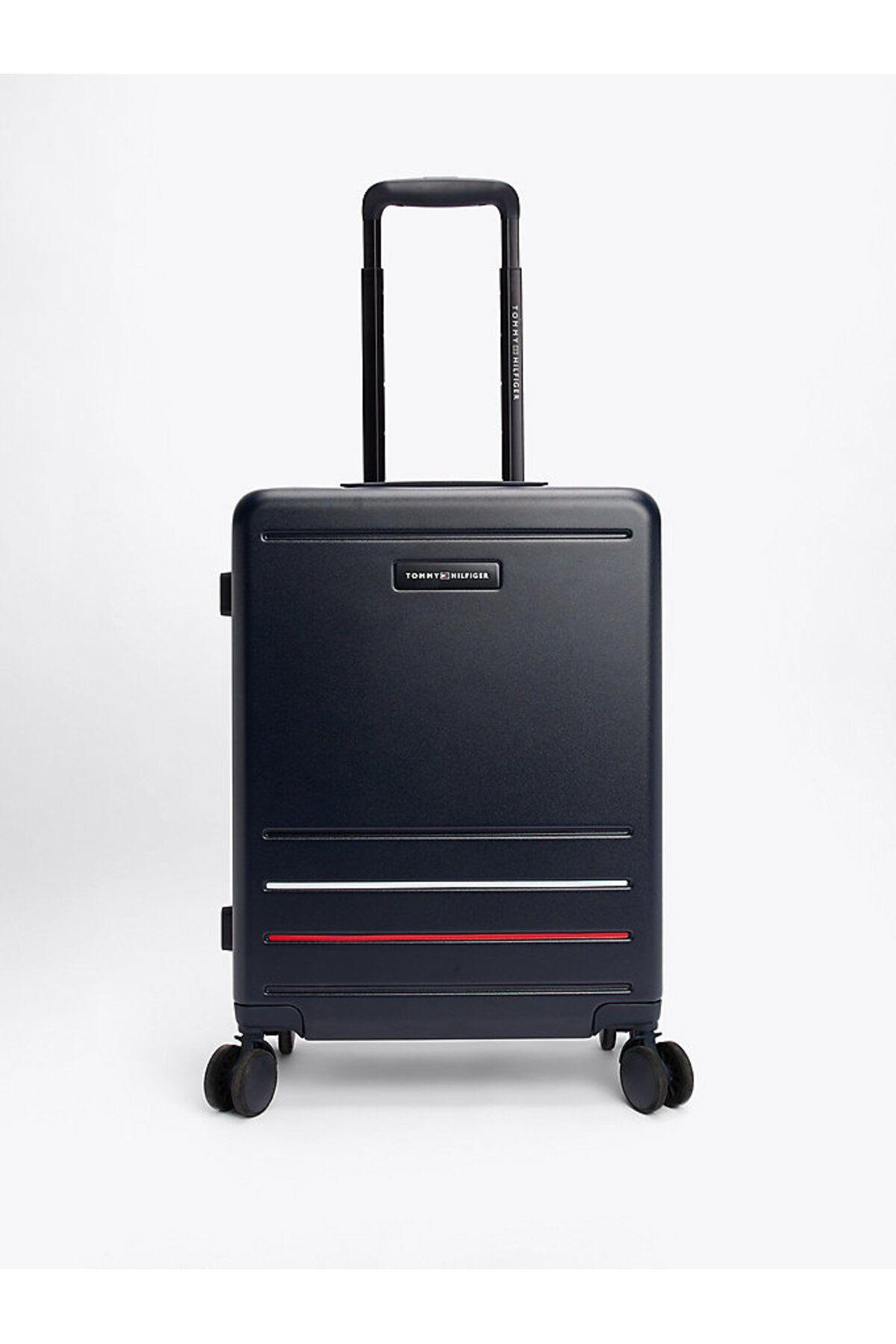 th-cabin-size-suitcase-bc087e.jpg