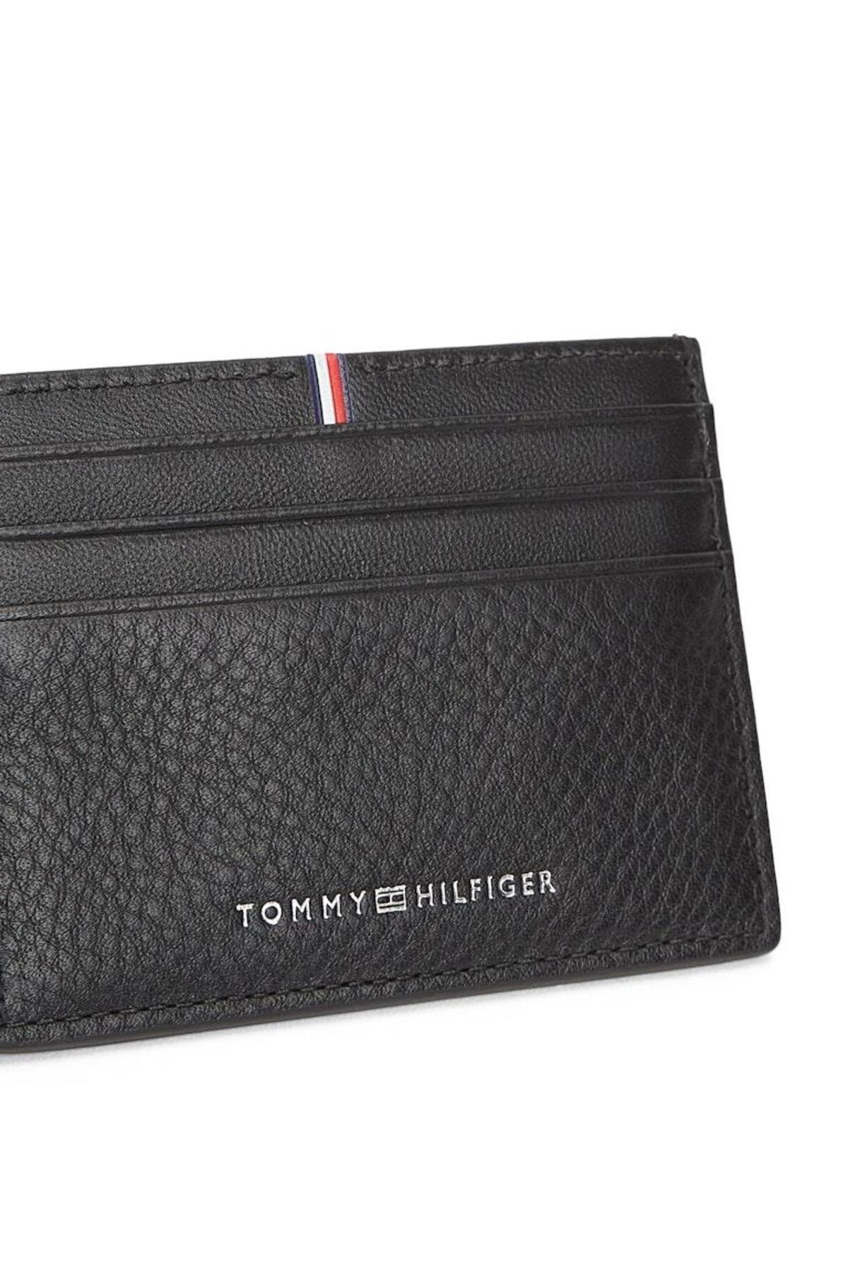 th-corp-cc-holder-b0dc72.jpg