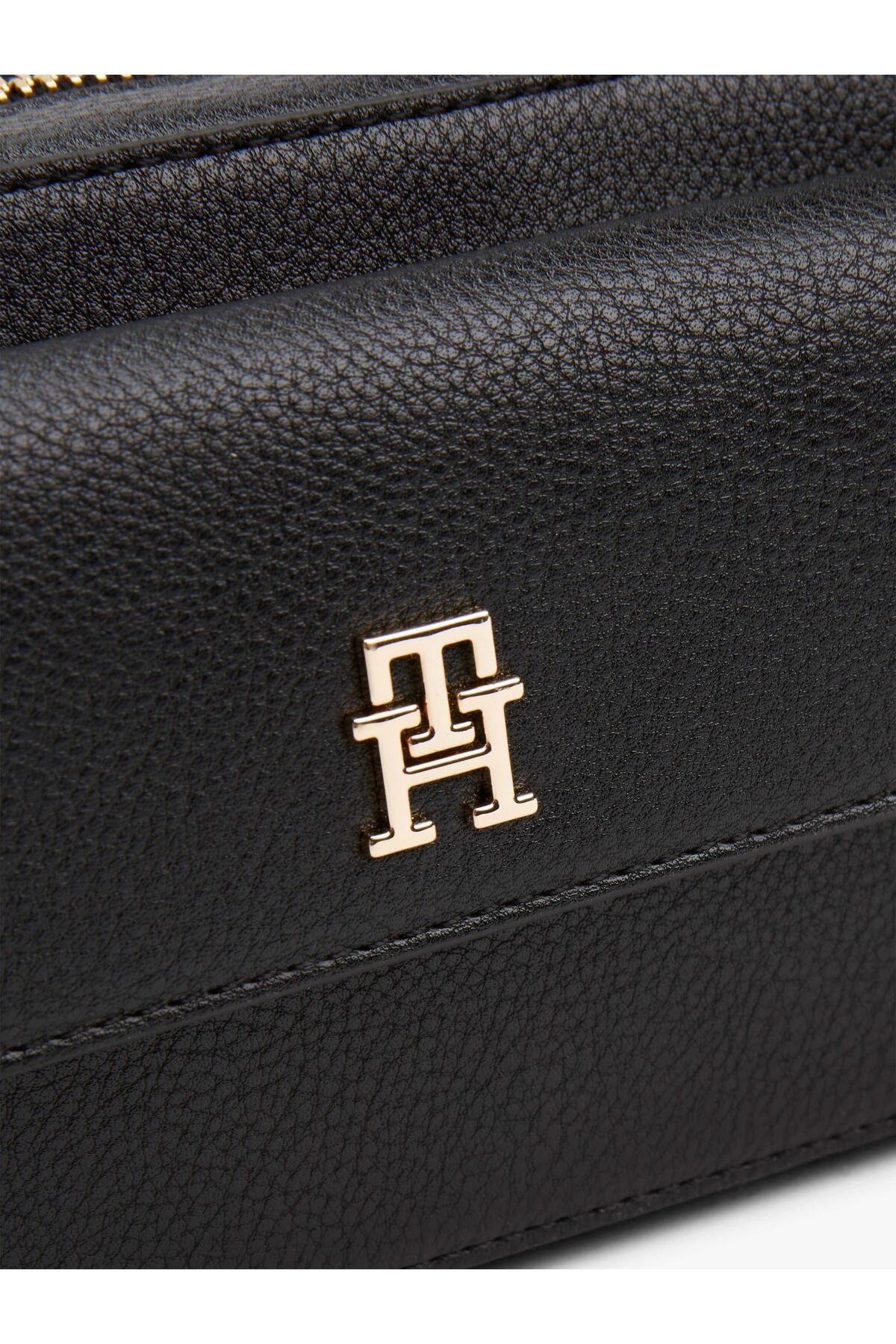 th-distinct-camera-bag-13aaf6.jpg