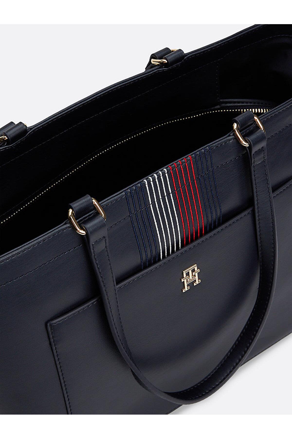 th-distinct-tote-corp-75f39f.jpg