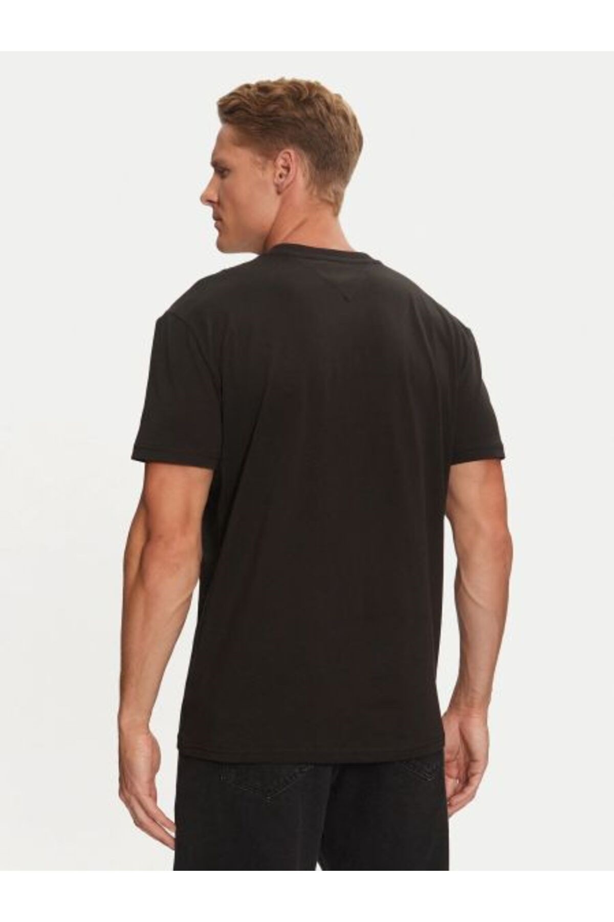 th-dm0dm20744-tjm-reg-linear-logo-tee--a01aa1.jpg