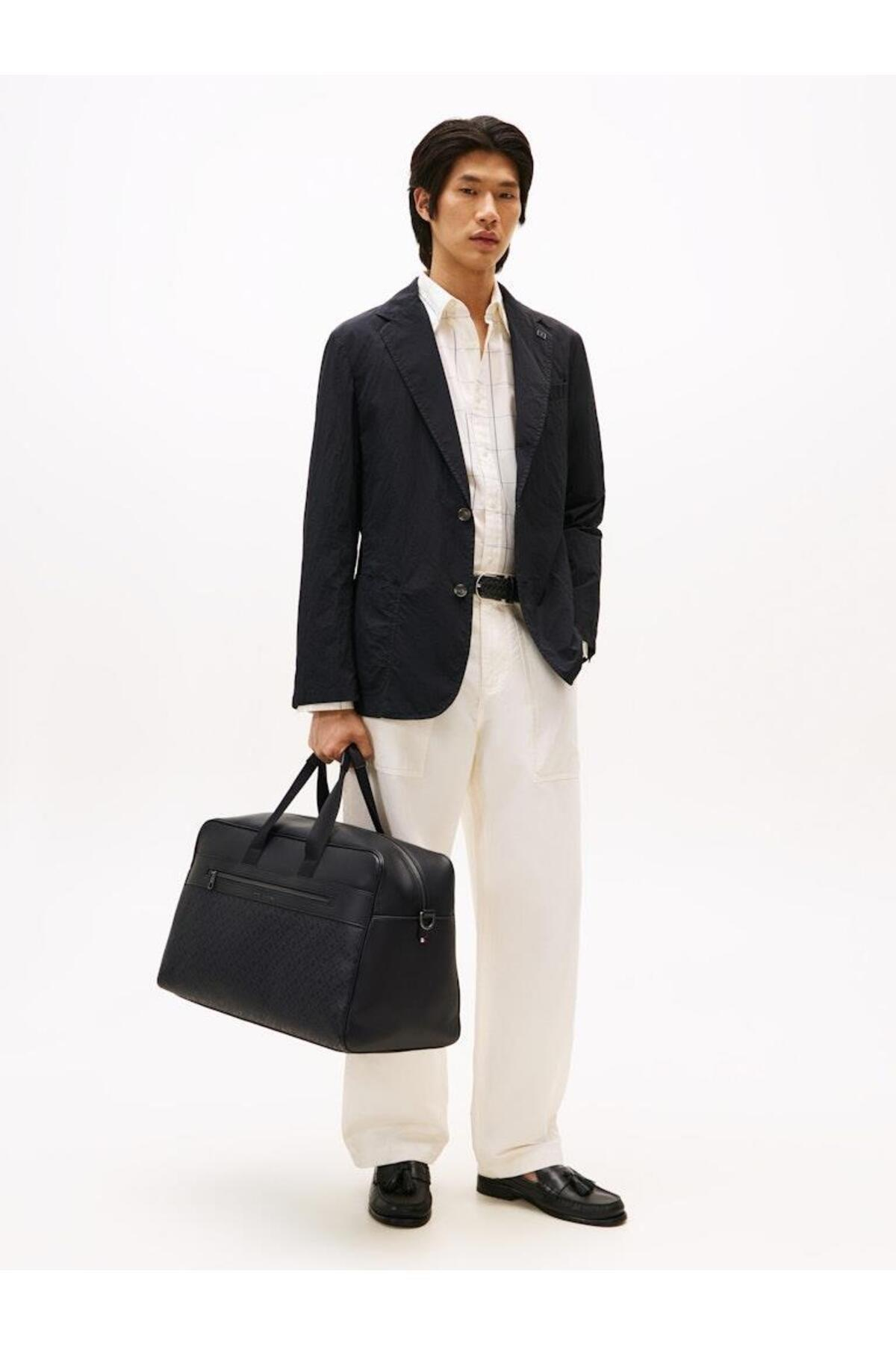 th-monogram-duffle-29283d.jpg