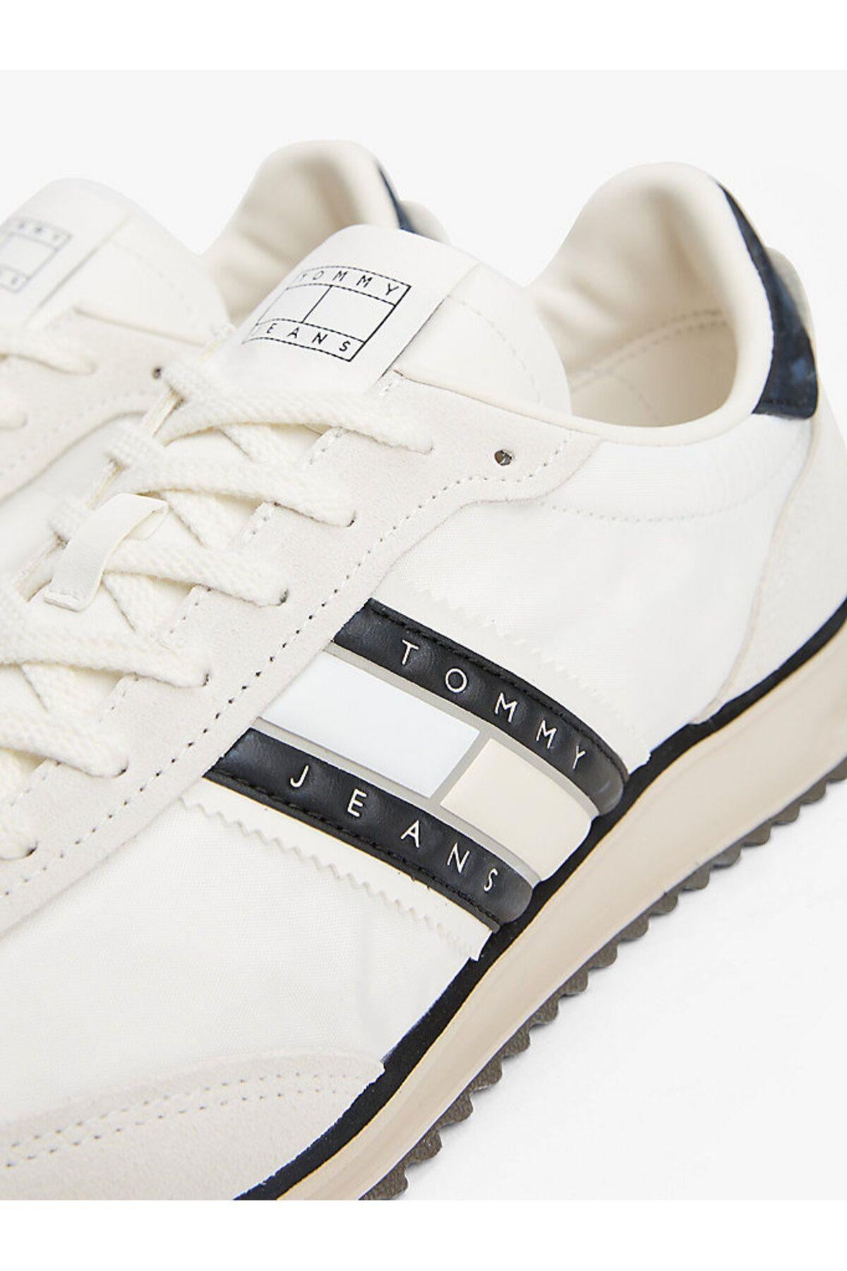 tjm-retro-runner-cleated-5c7e61.jpg
