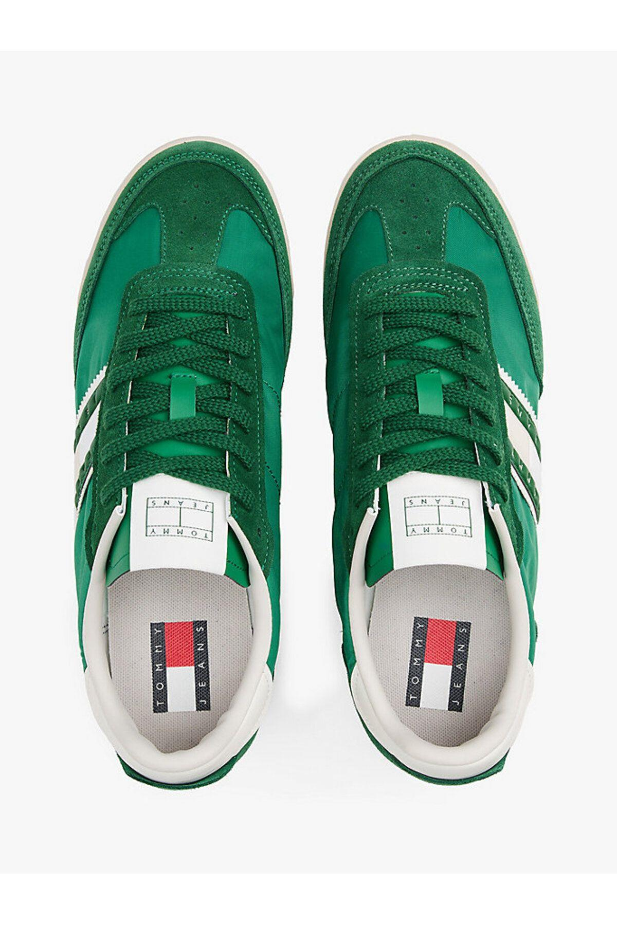 tjm-retro-runner-cleated-9-4ef0.jpg