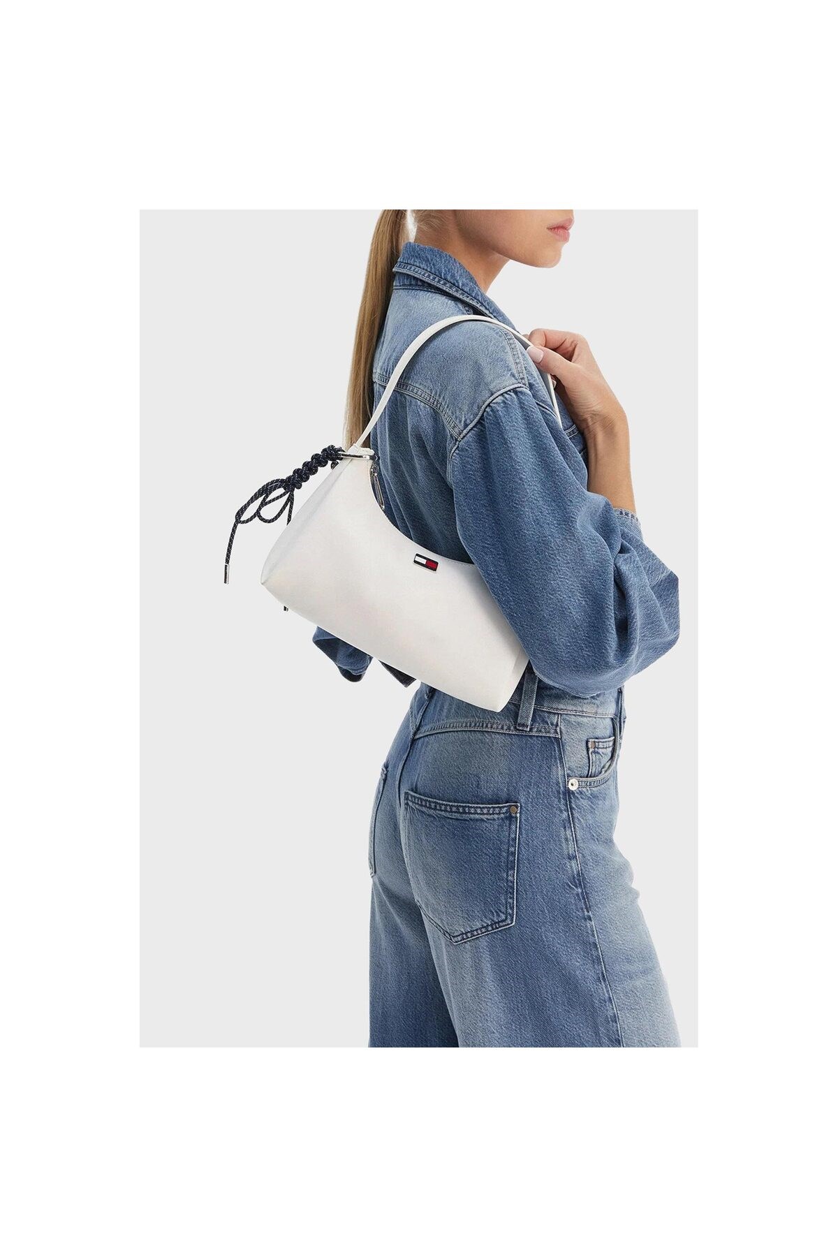 tjw-city-charm-shoulder-bag-b1-4d9.jpg