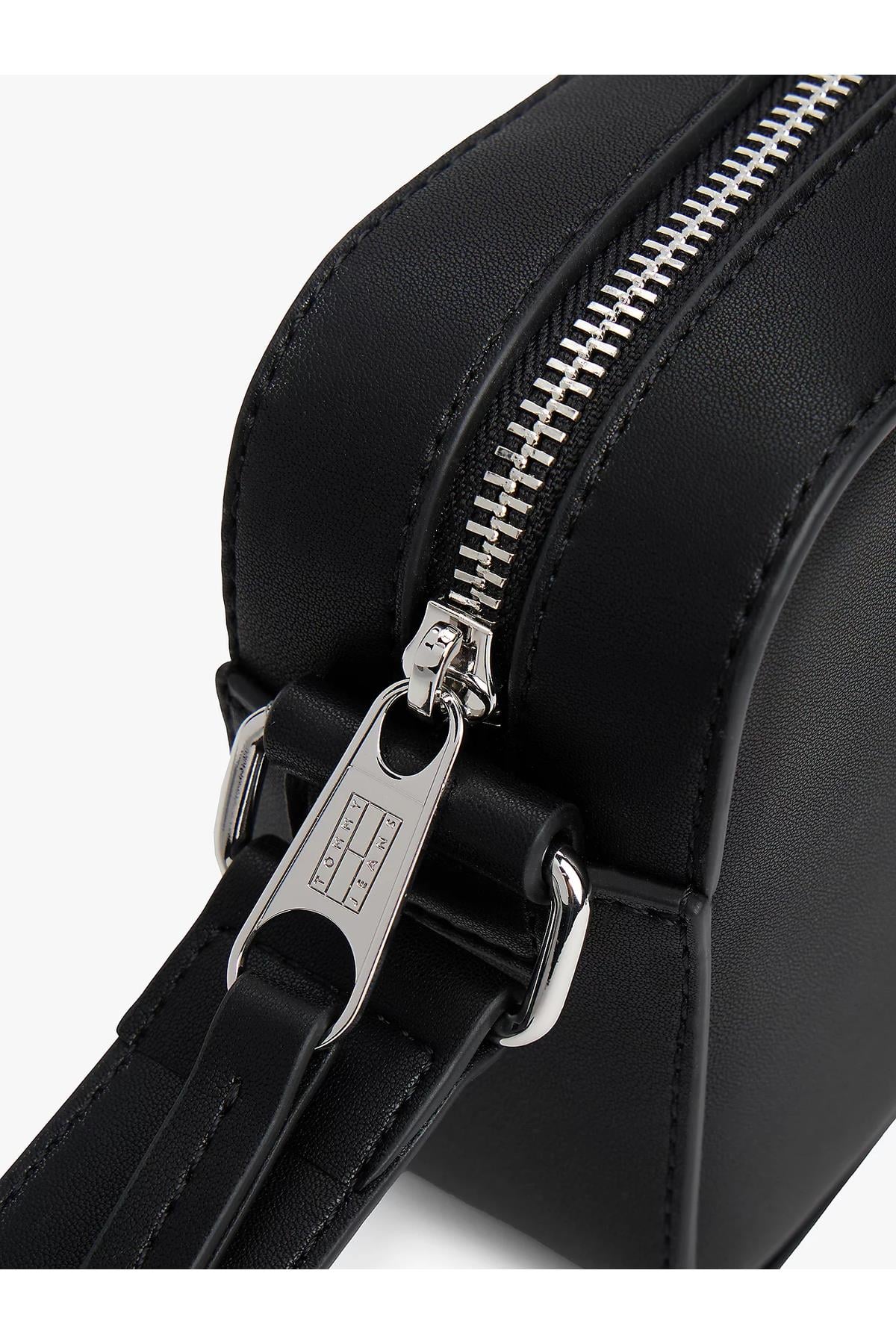 tjw-cool-camera-bag-fe472c.jpg