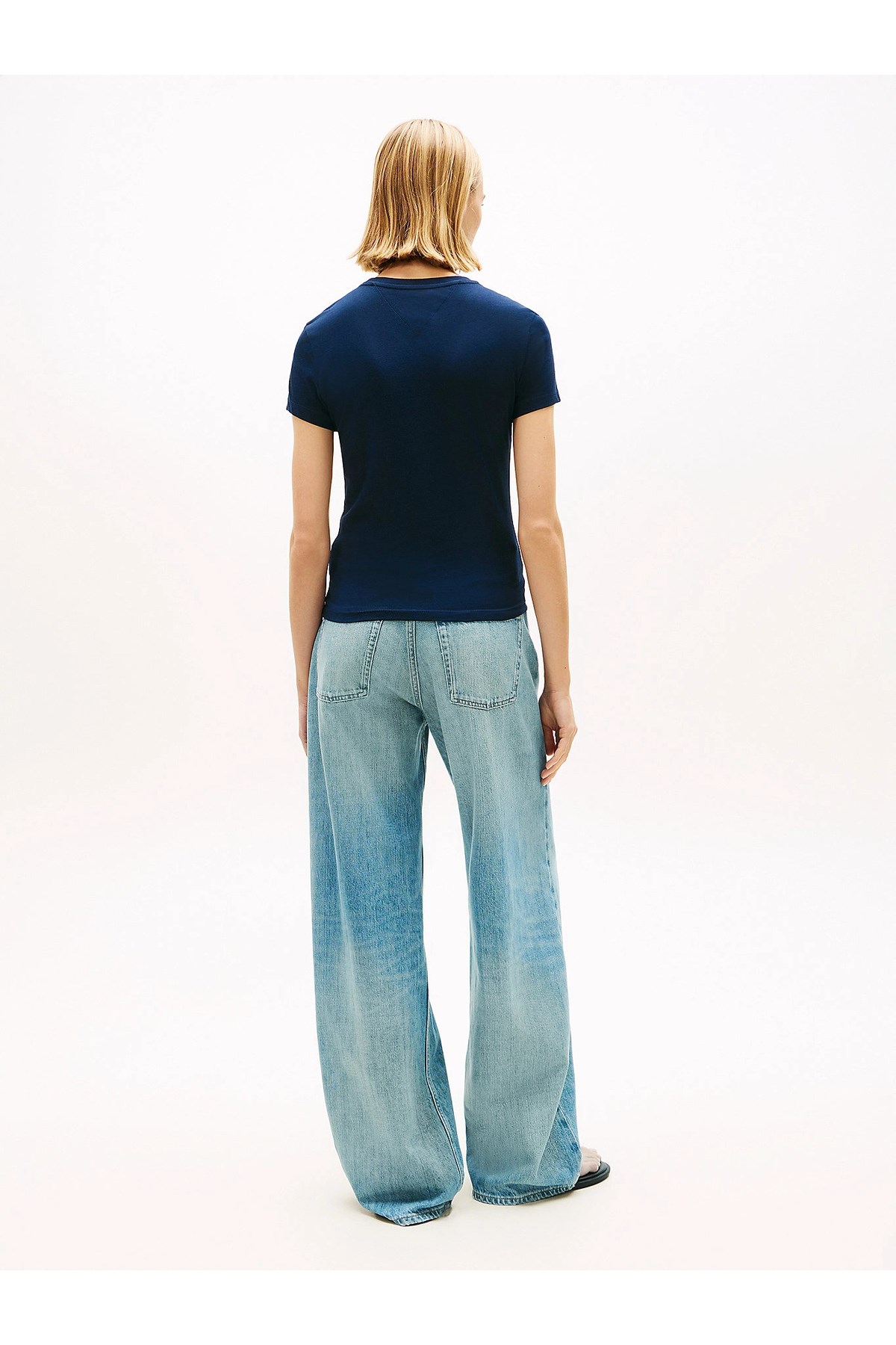tjw-dar-kesim-lineer-kadin-mavi-t-shir-82505-.jpg