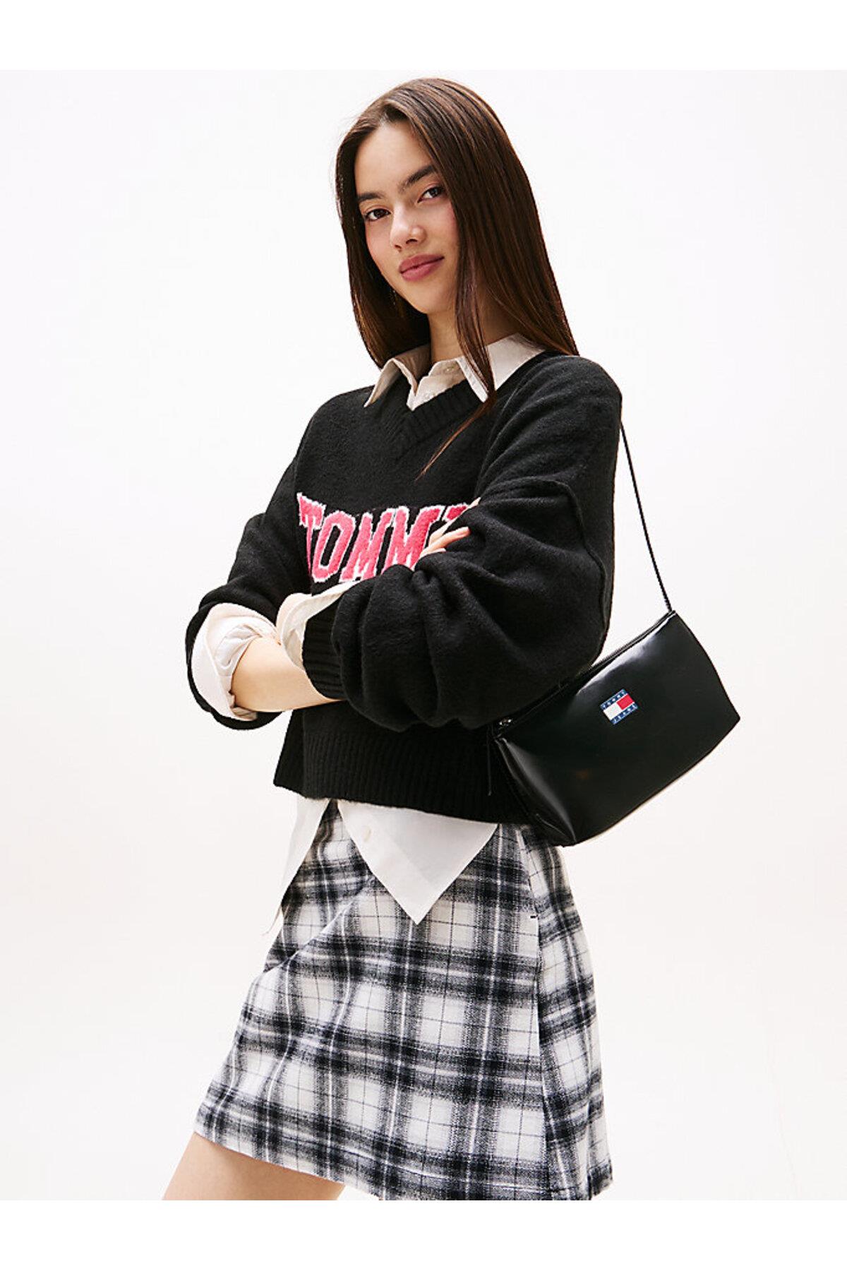 tjw-must-shoulder-bag-5f9-c8.jpg