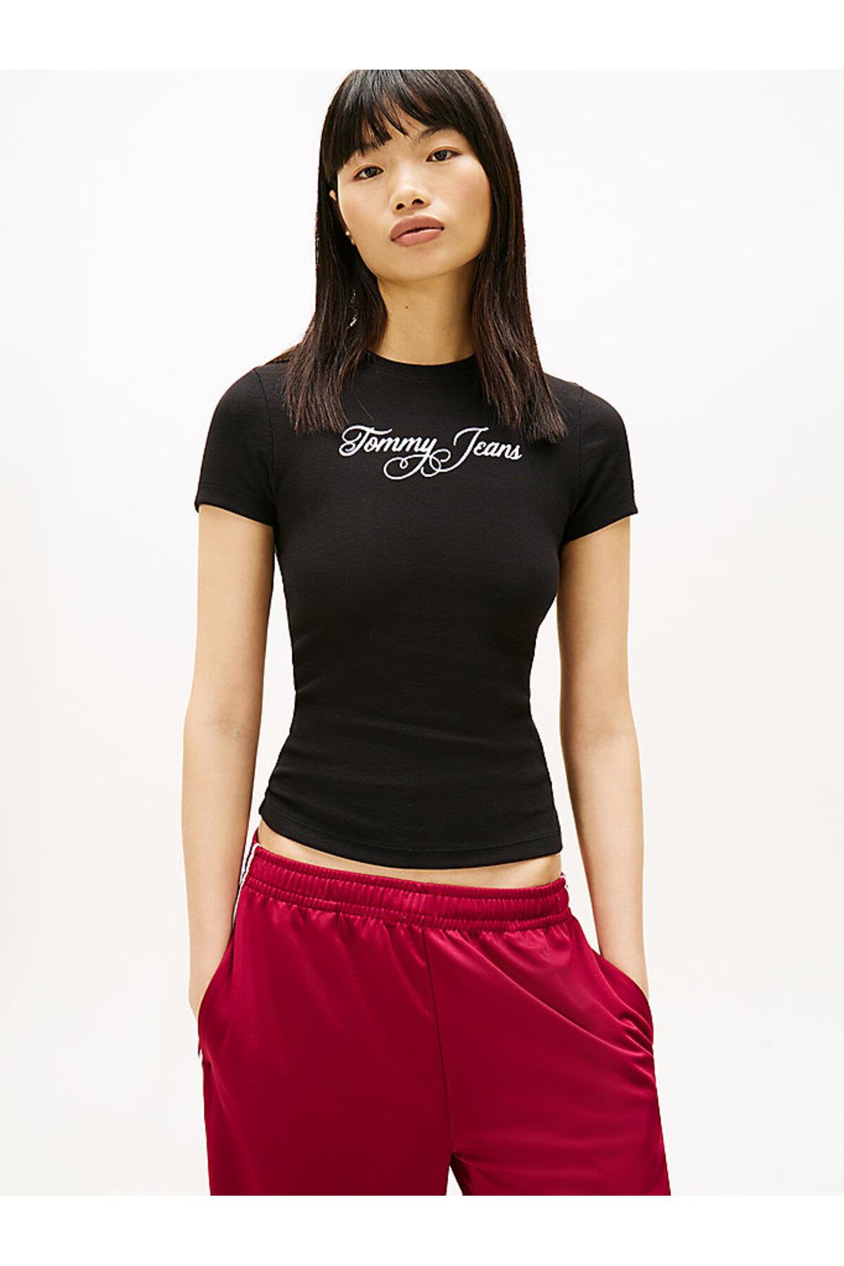 tjw-slim-essential-logo-t-shirt-c-e1eb.jpg