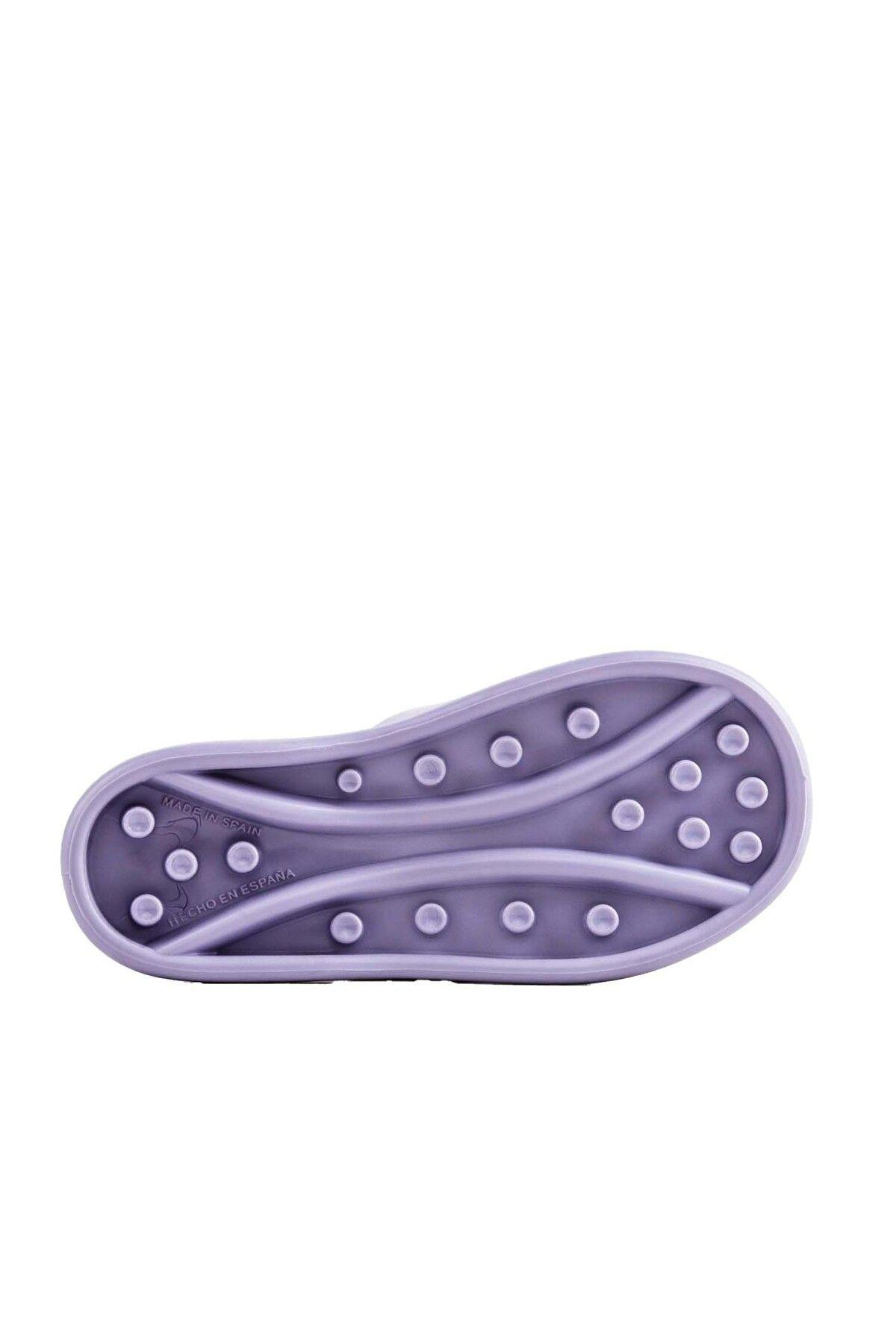 tobby-gloss--4d4c-.jpg