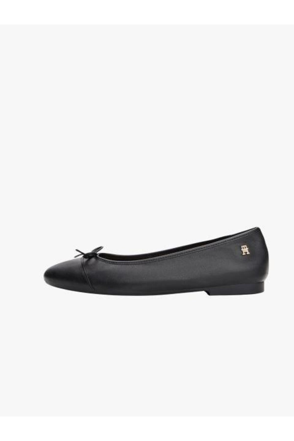 toe-cap-leather-ballerina--2dd5b.jpg