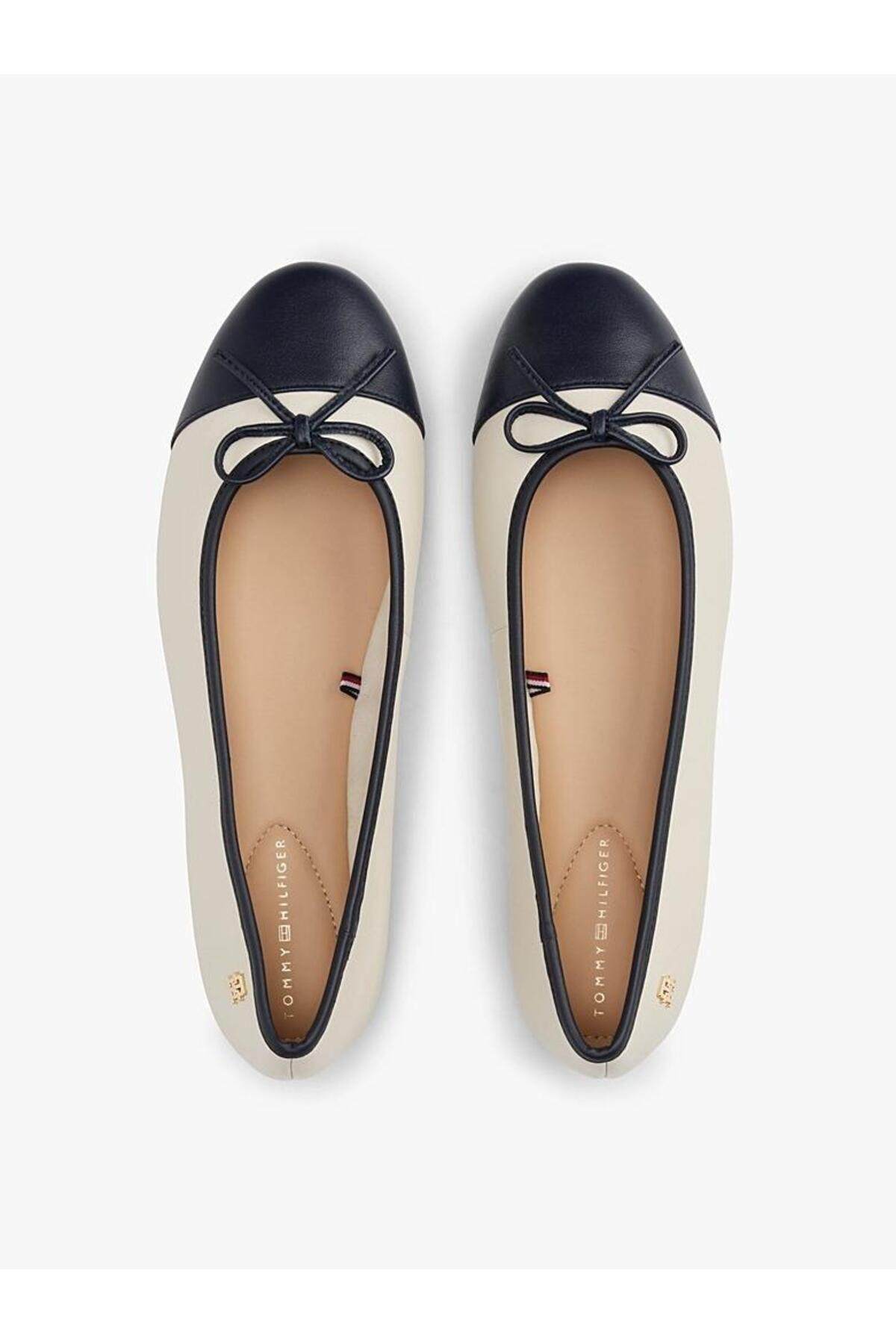 toe-cap-leather-ballerina--b7dc7.jpg