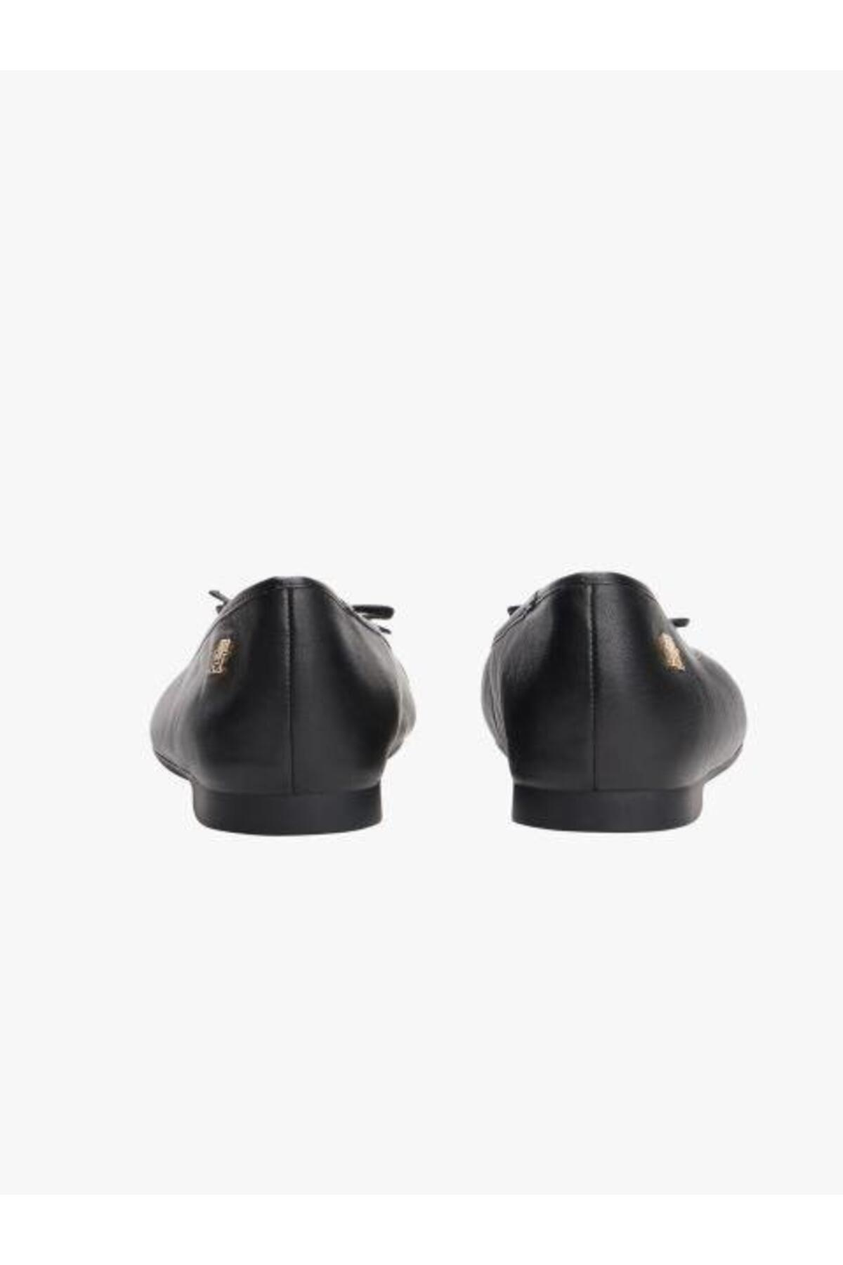 toe-cap-leather-ballerina-0-4bb3.jpg