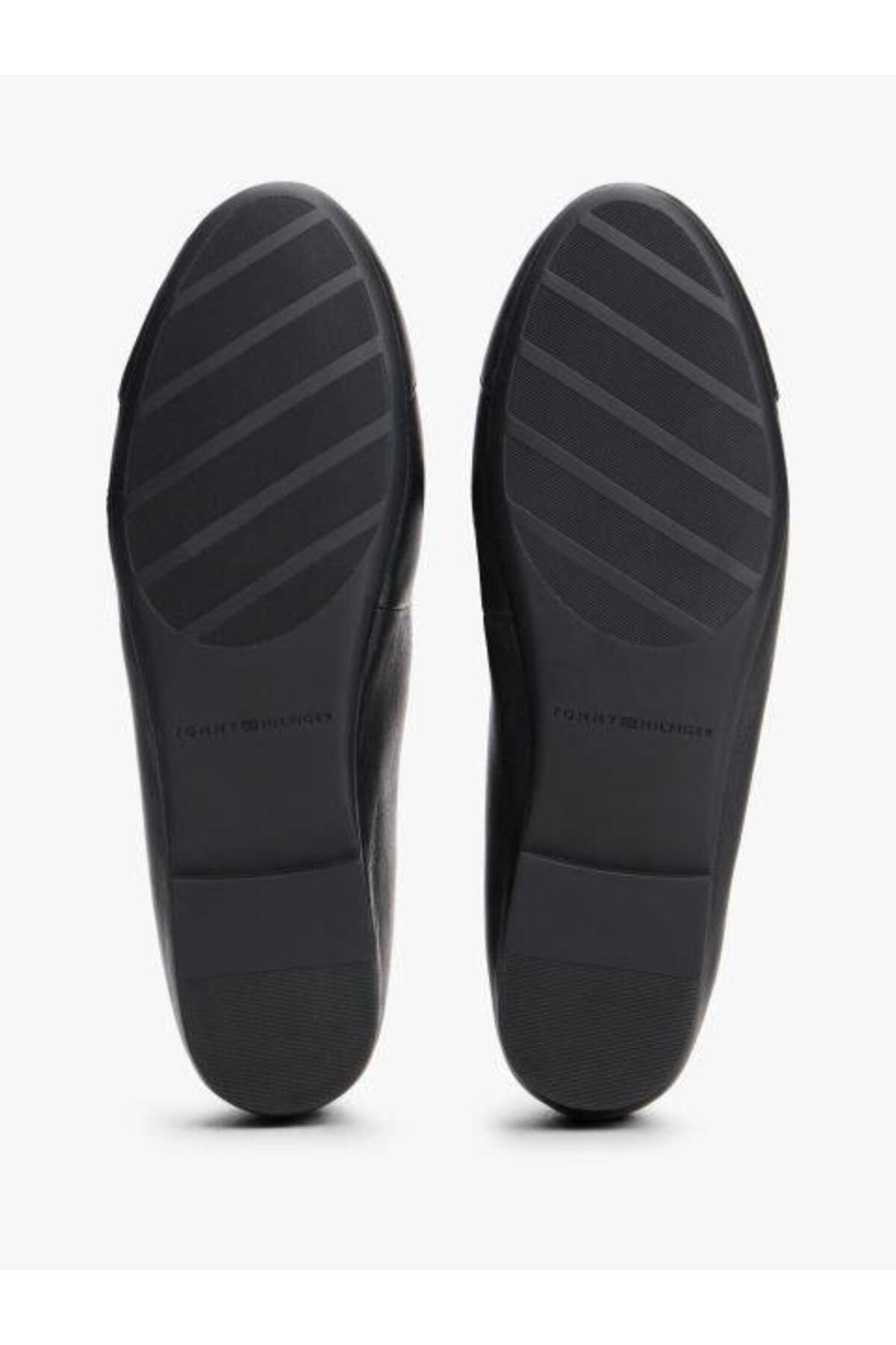 toe-cap-leather-ballerina-1066bc.jpg