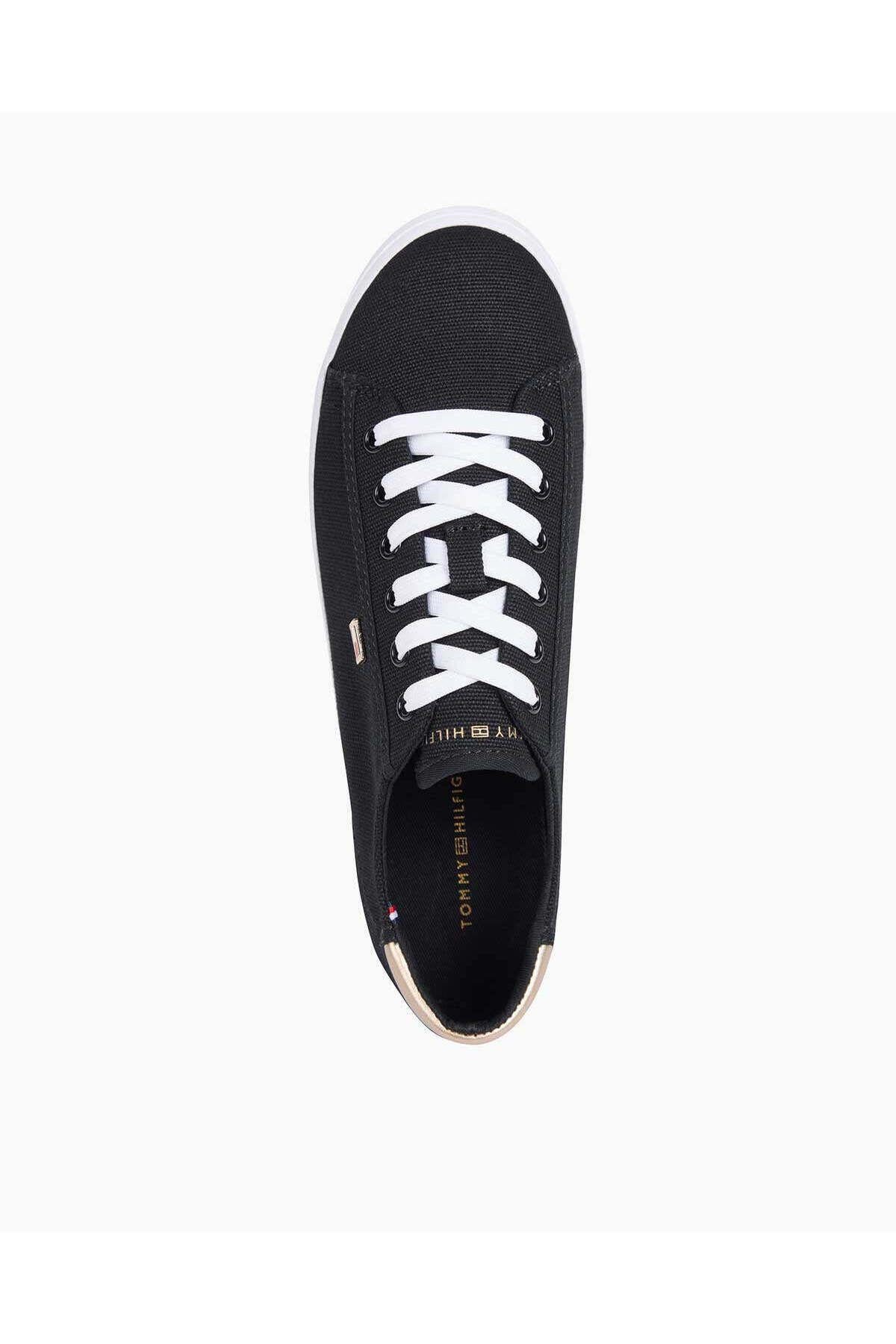 tommy-hilfiger-canvas-lace-up-sneaker-44e78d.jpg