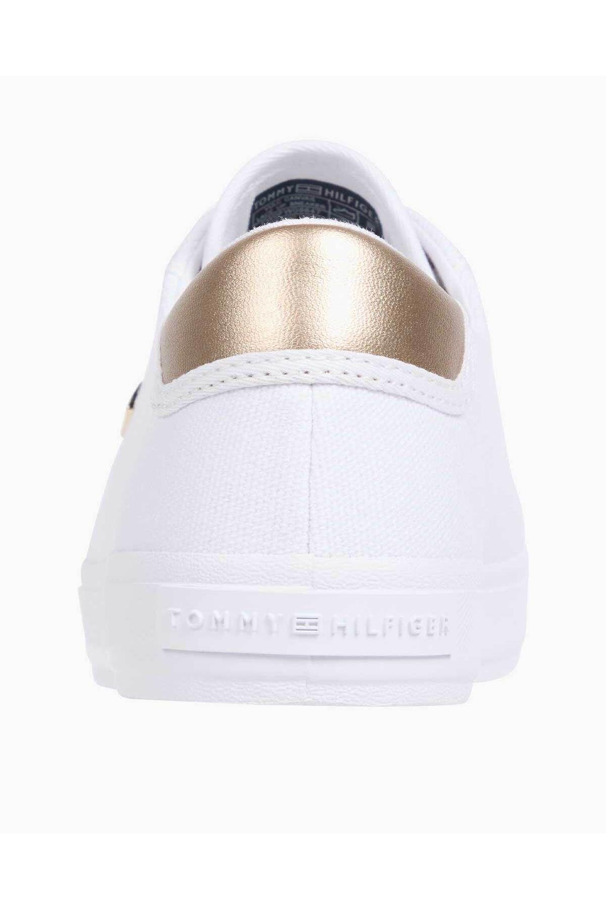 tommy-hilfiger-canvas-lace-up-sneaker-79b7af.jpg