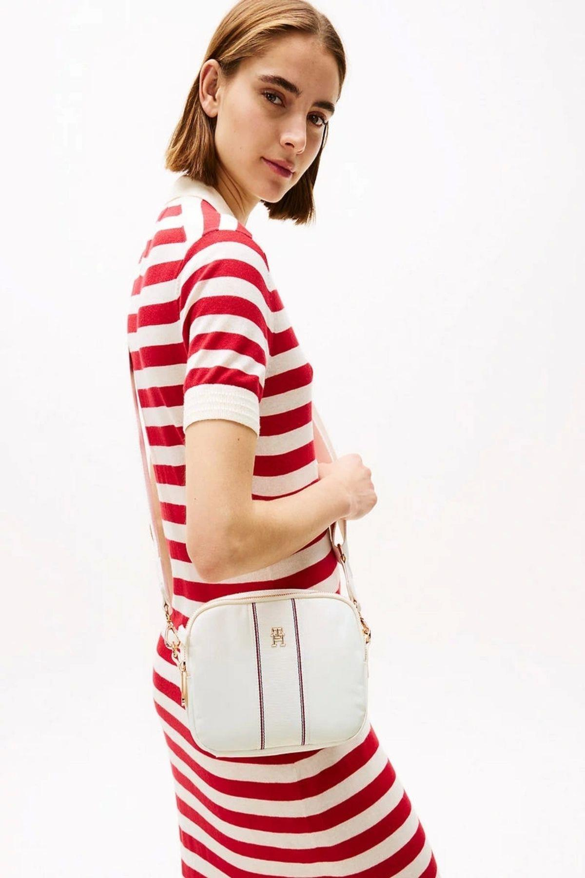 tommy-hilfiger-monogram-capraz-askili--2dd0e-.jpg