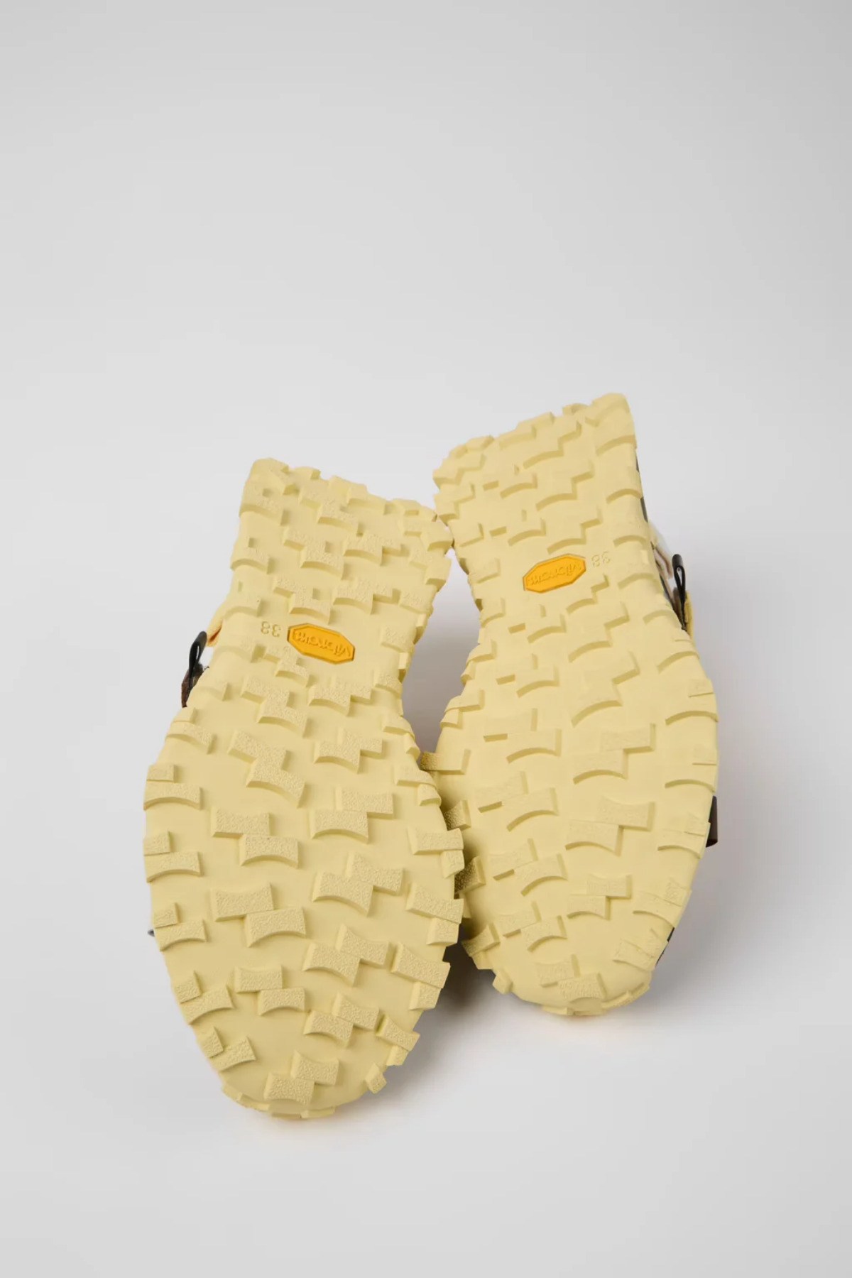twins-kadin-cok-renkli-tekstil-ve-nubu-6-4288.jpg