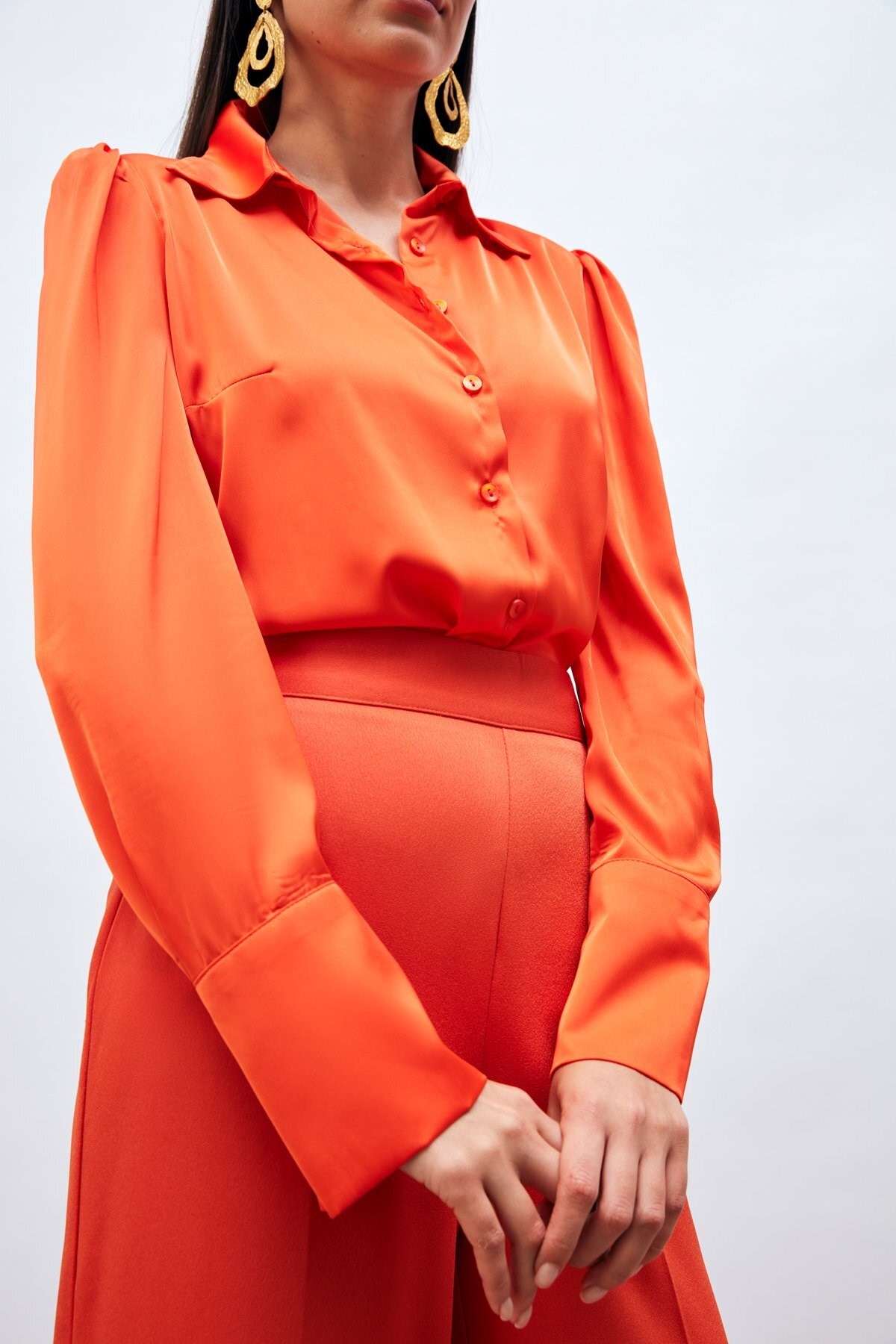 vatkali-saten-gomlek-oranj-395-4d.jpg