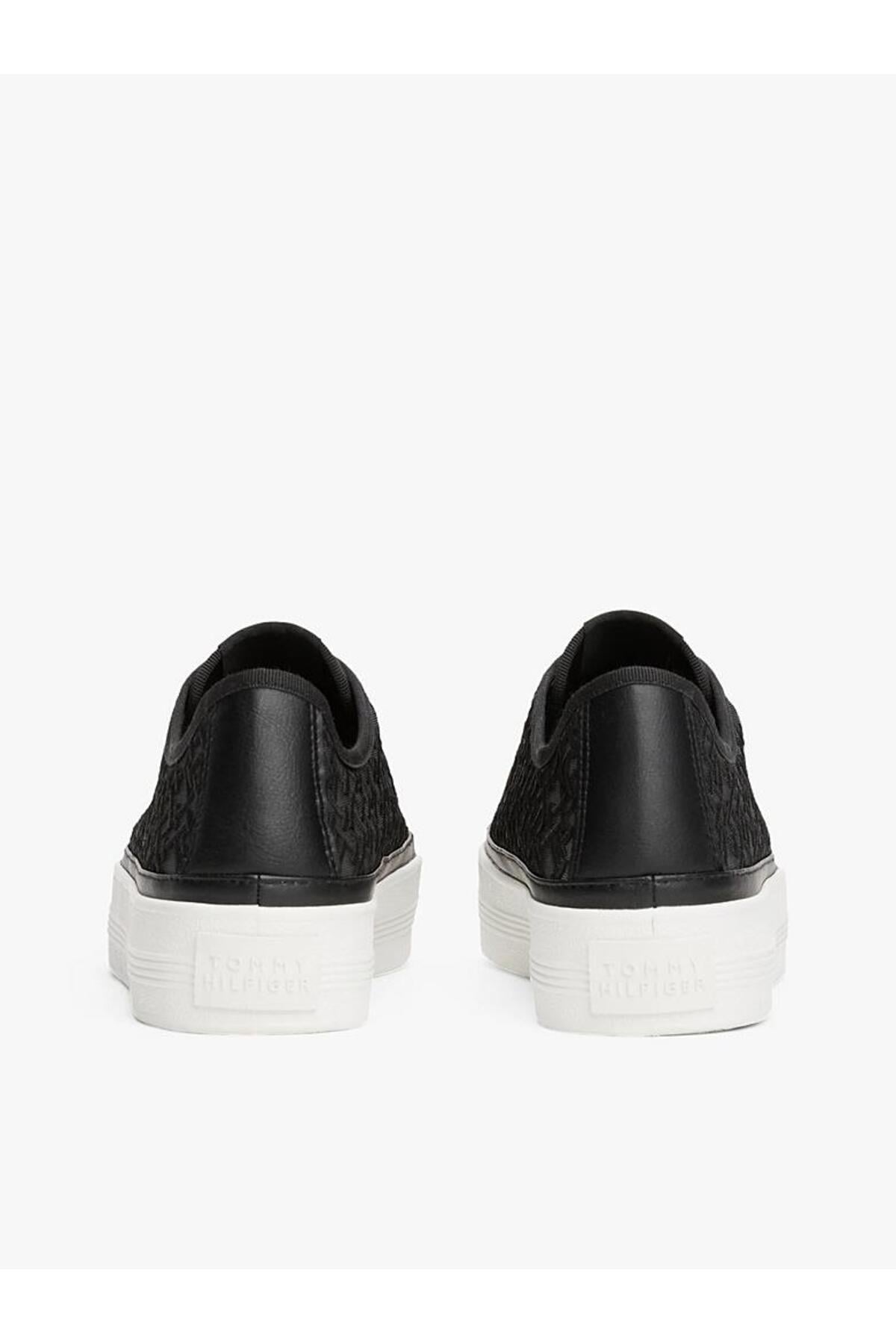 vulc-embroidered-sneaker-693cbc.jpg