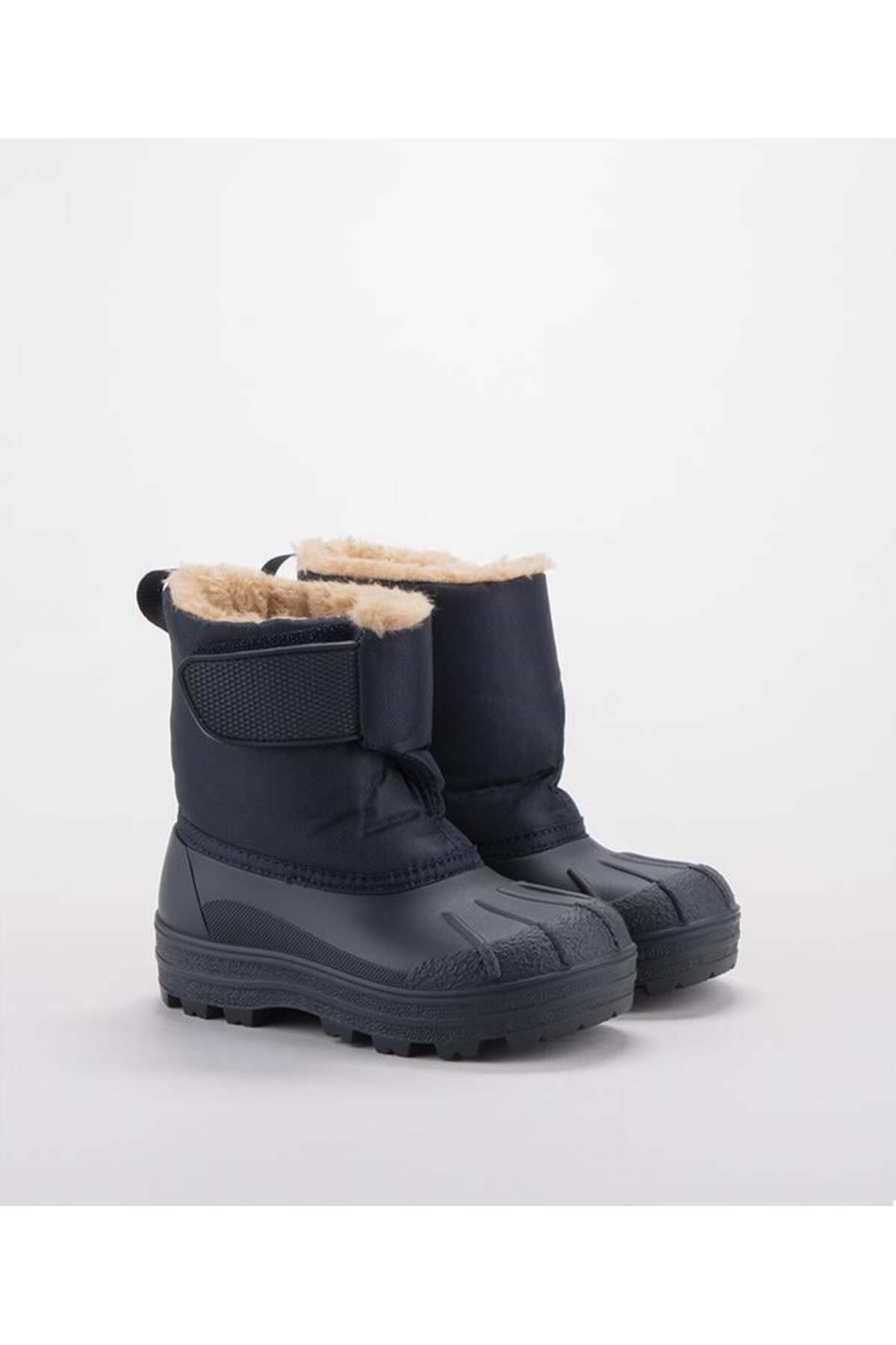 w10259-neu-cocuk-bot-e6-44d.jpg