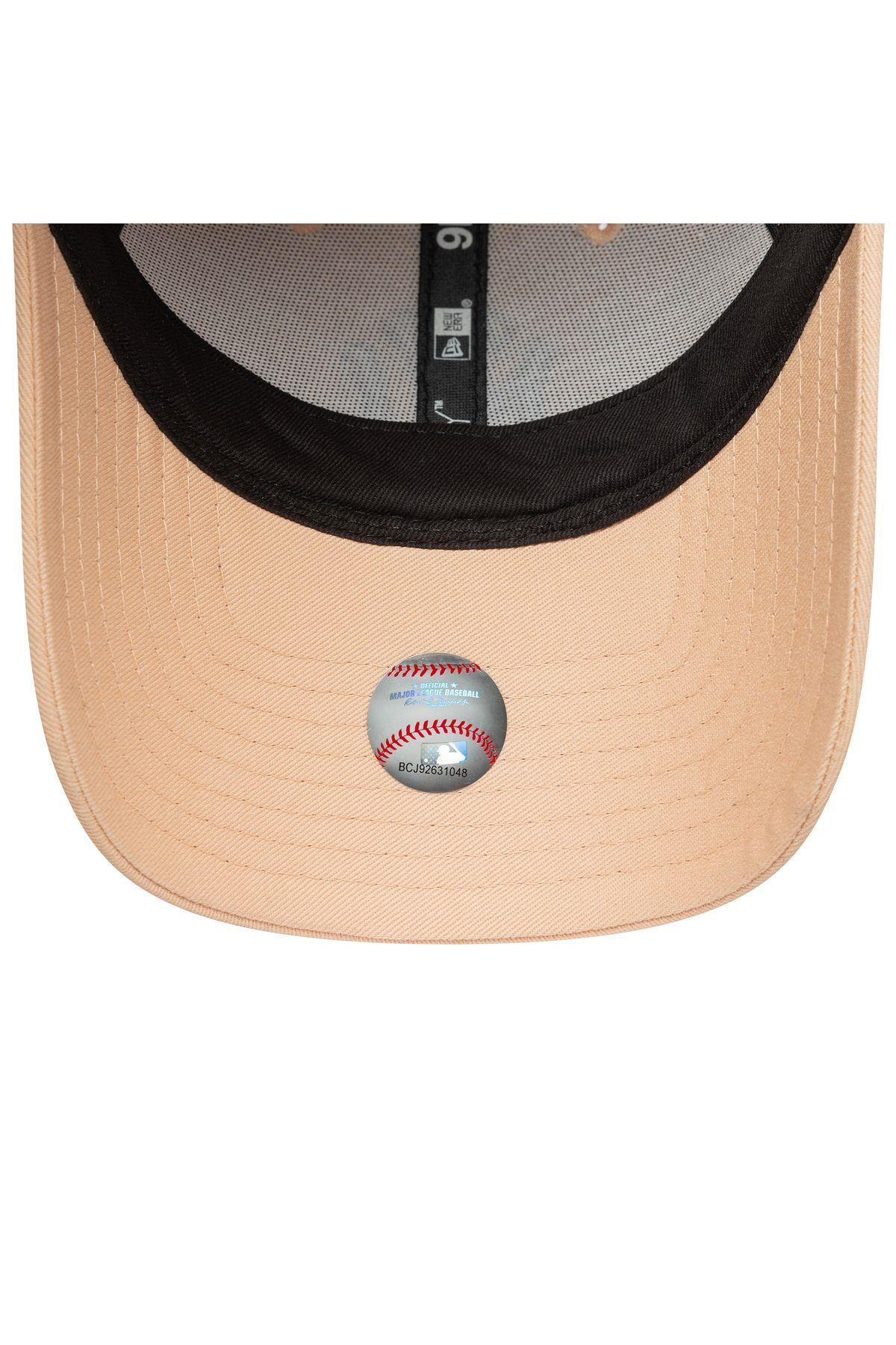 wmns-metallic-logo-9forty-neyyan-prs-p--4155-.jpg
