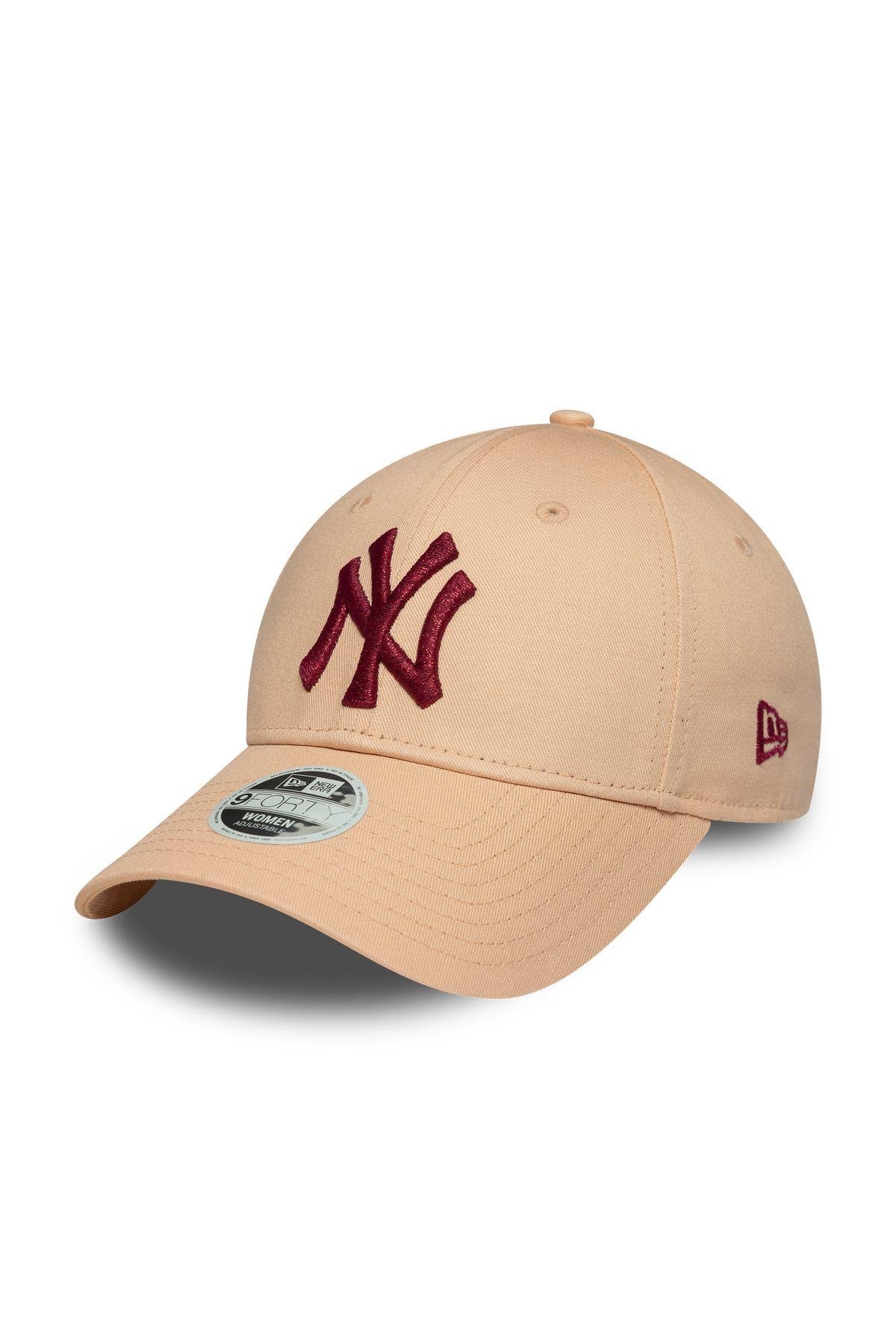 wmns-metallic-logo-9forty-neyyan-prs-p--679a-.jpg