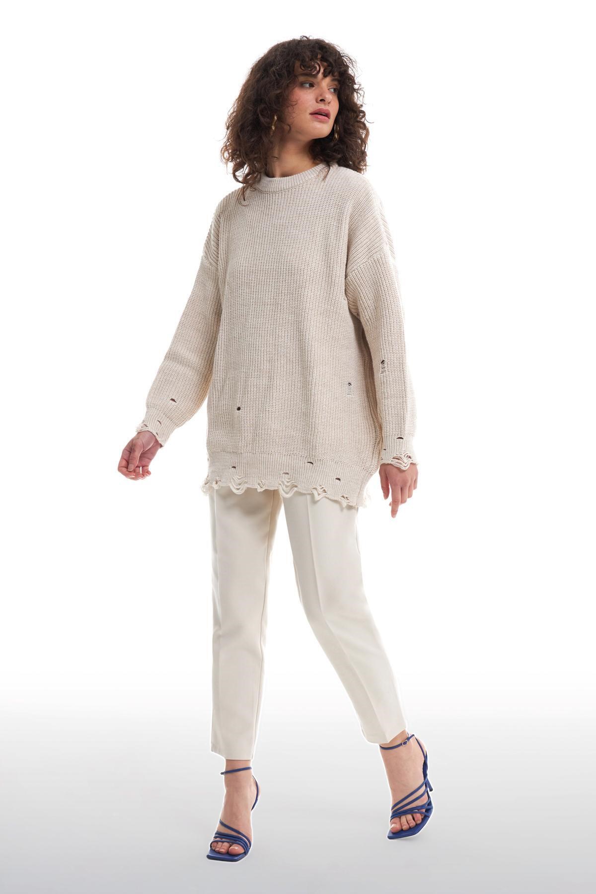 yirtik-detayli-oversize-kazak-tas--0906-.jpg