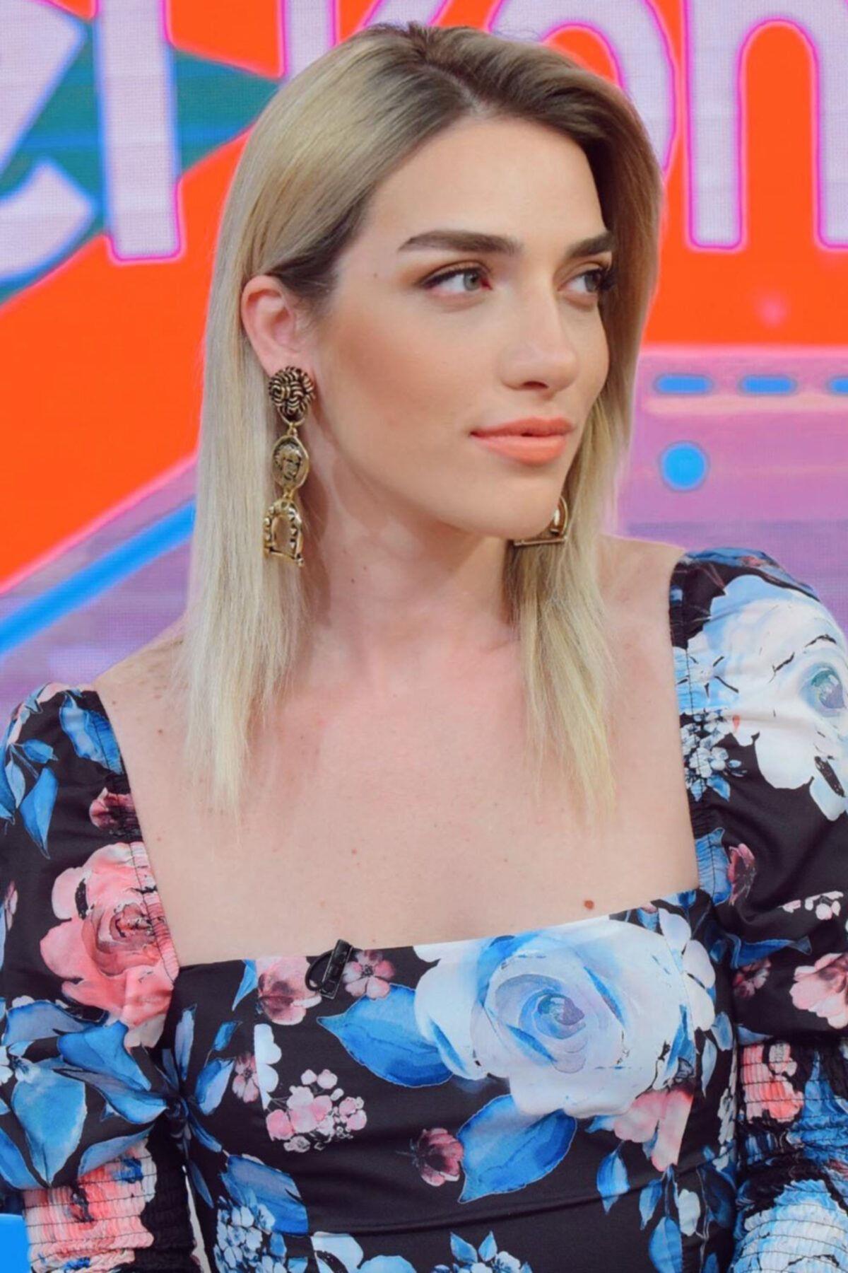 Çiçek Desenli Elbise