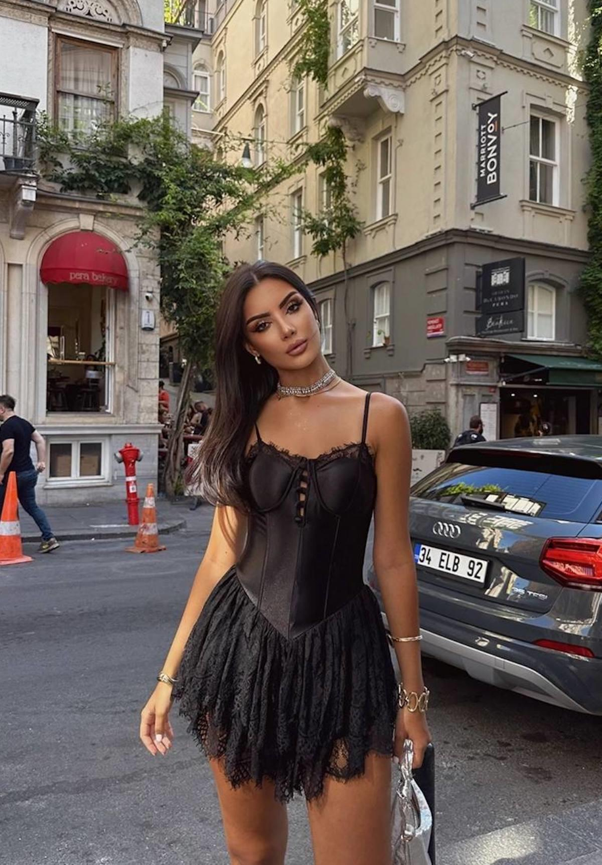 Dantel Şortlu Elbise