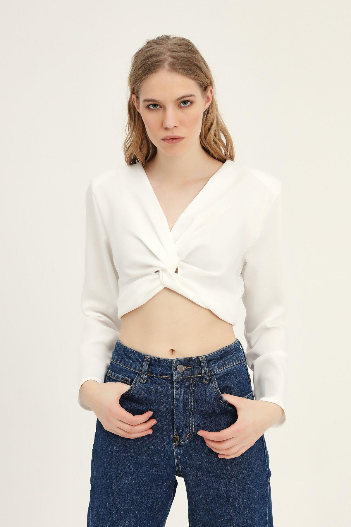 Düğüm Detaylı Crop Bluz Ekru