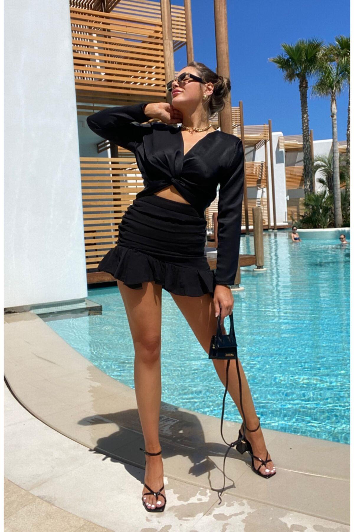 Kadın Siyah Düğüm Detaylı Crop Bluz