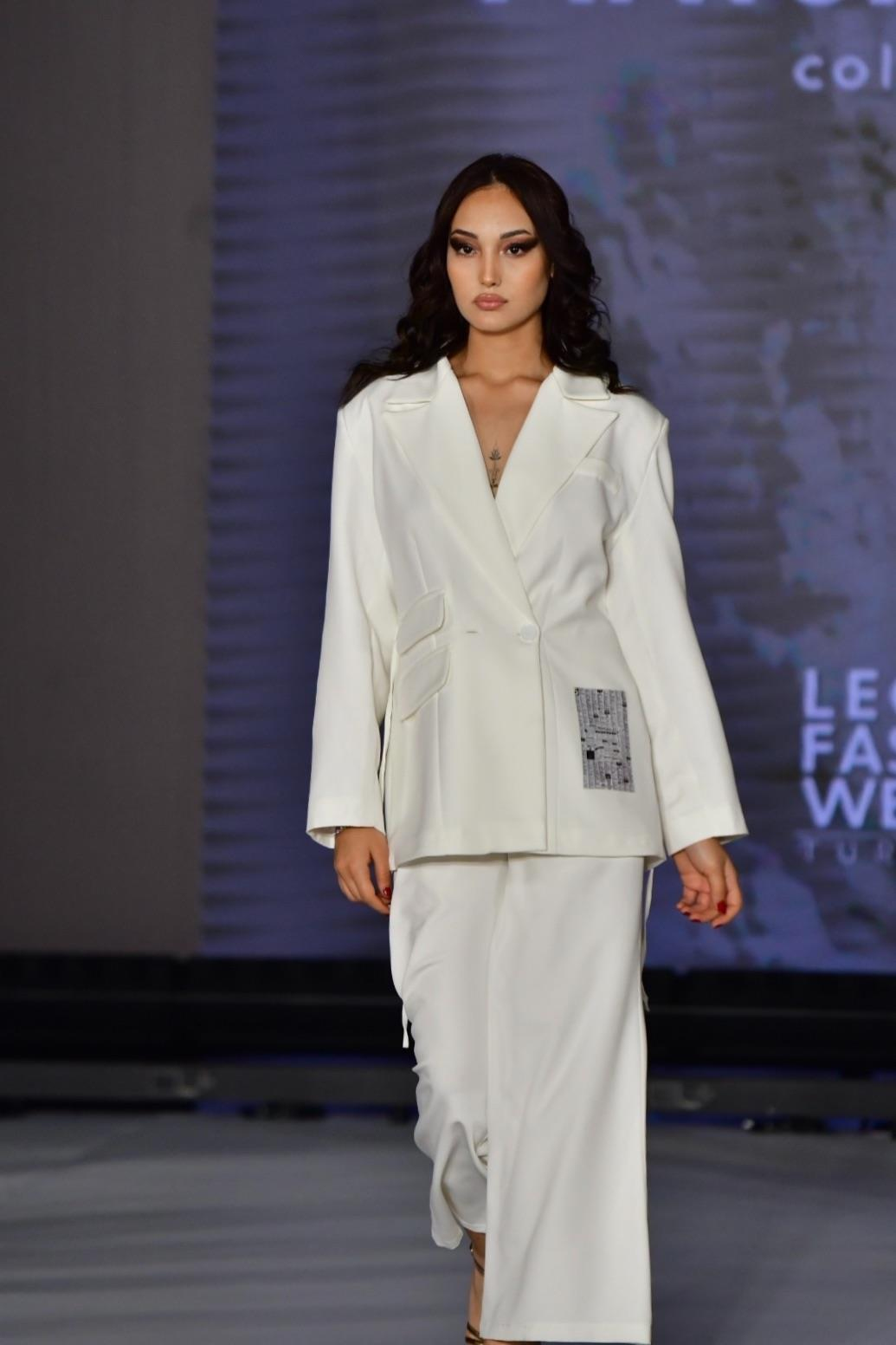 Oversize Beyaz Takım