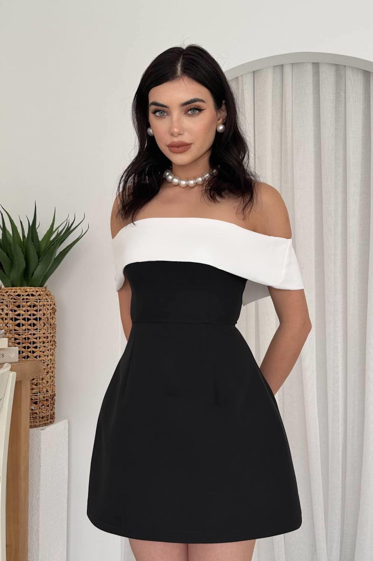 Siyah Kayık Yaka Elbise
